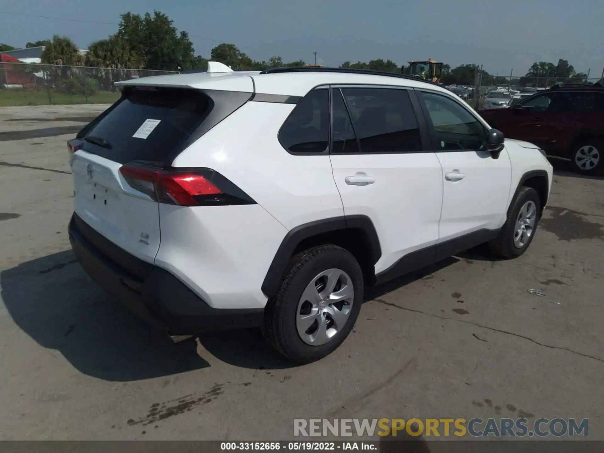 4 Photograph of a damaged car 2T3F1RFV8LC101464 TOYOTA RAV4 2020