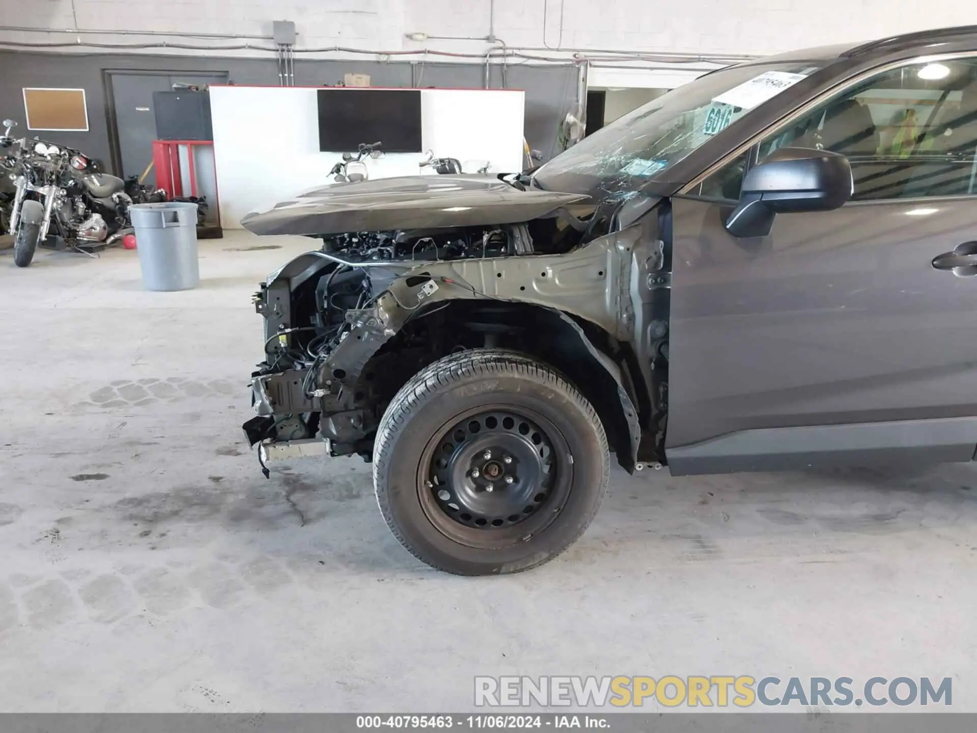 19 Photograph of a damaged car 2T3F1RFV8LW092778 TOYOTA RAV4 2020