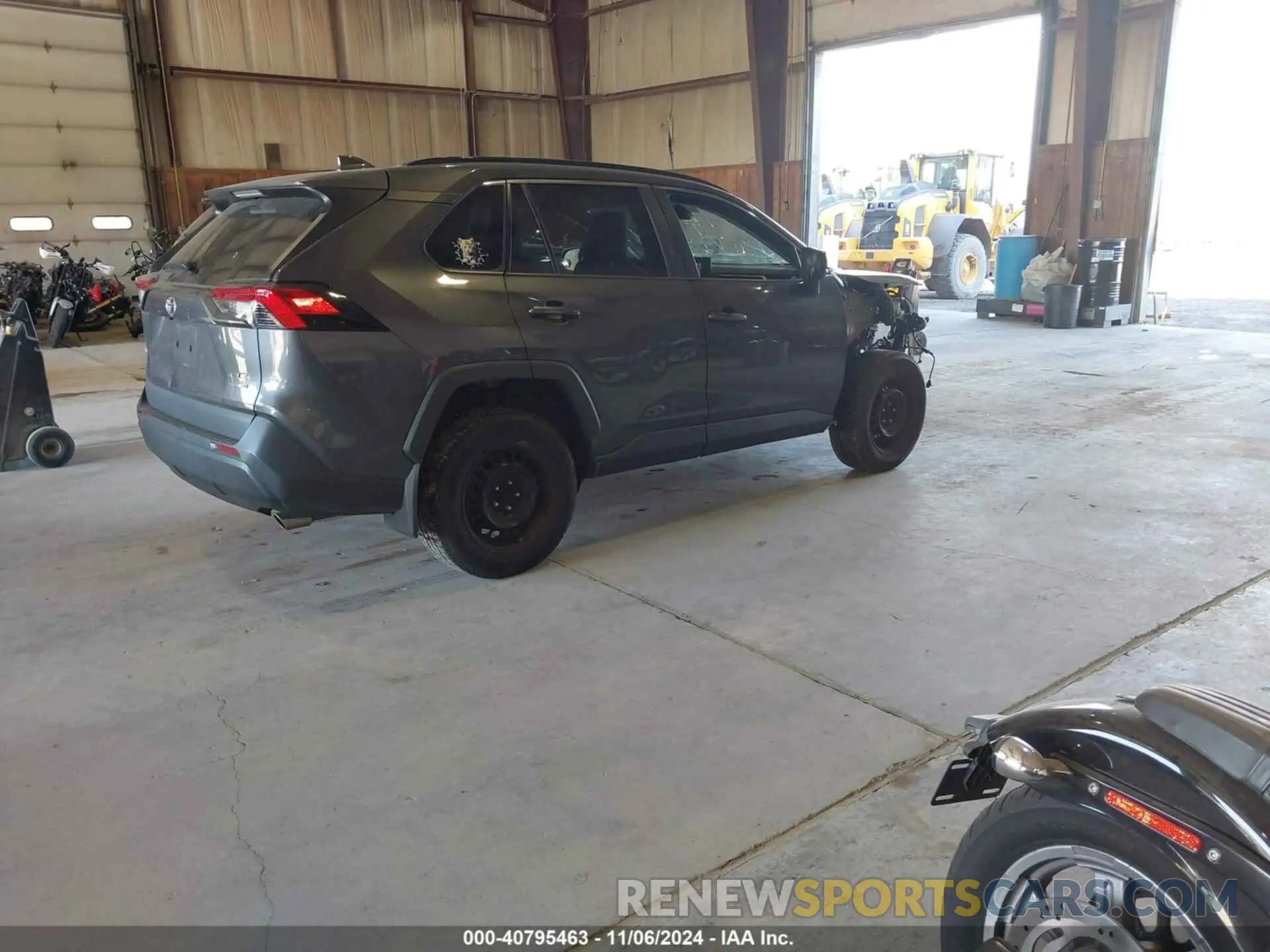 4 Photograph of a damaged car 2T3F1RFV8LW092778 TOYOTA RAV4 2020