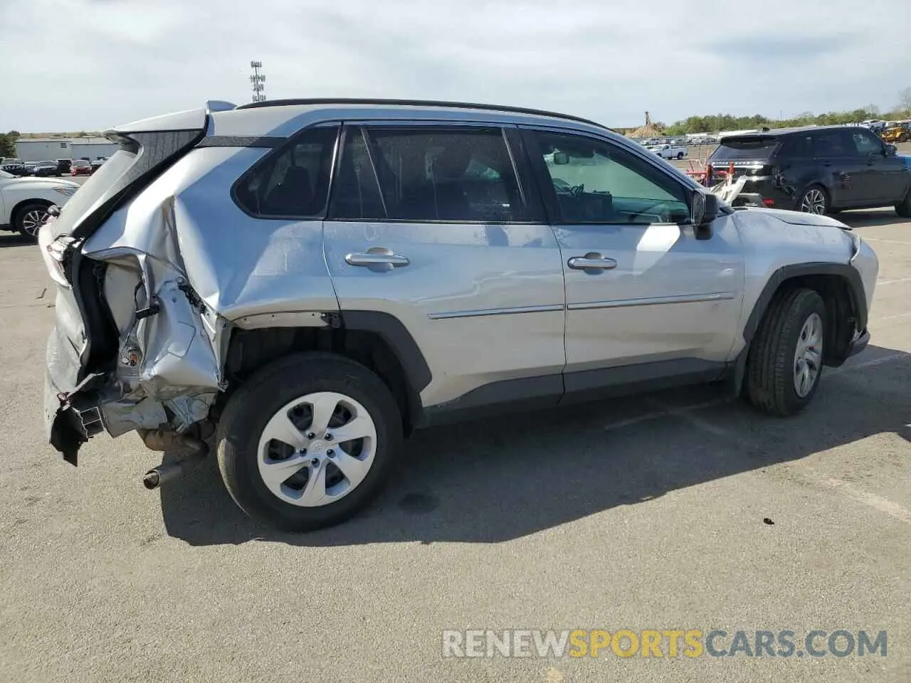 3 Photograph of a damaged car 2T3F1RFV8LW107618 TOYOTA RAV4 2020