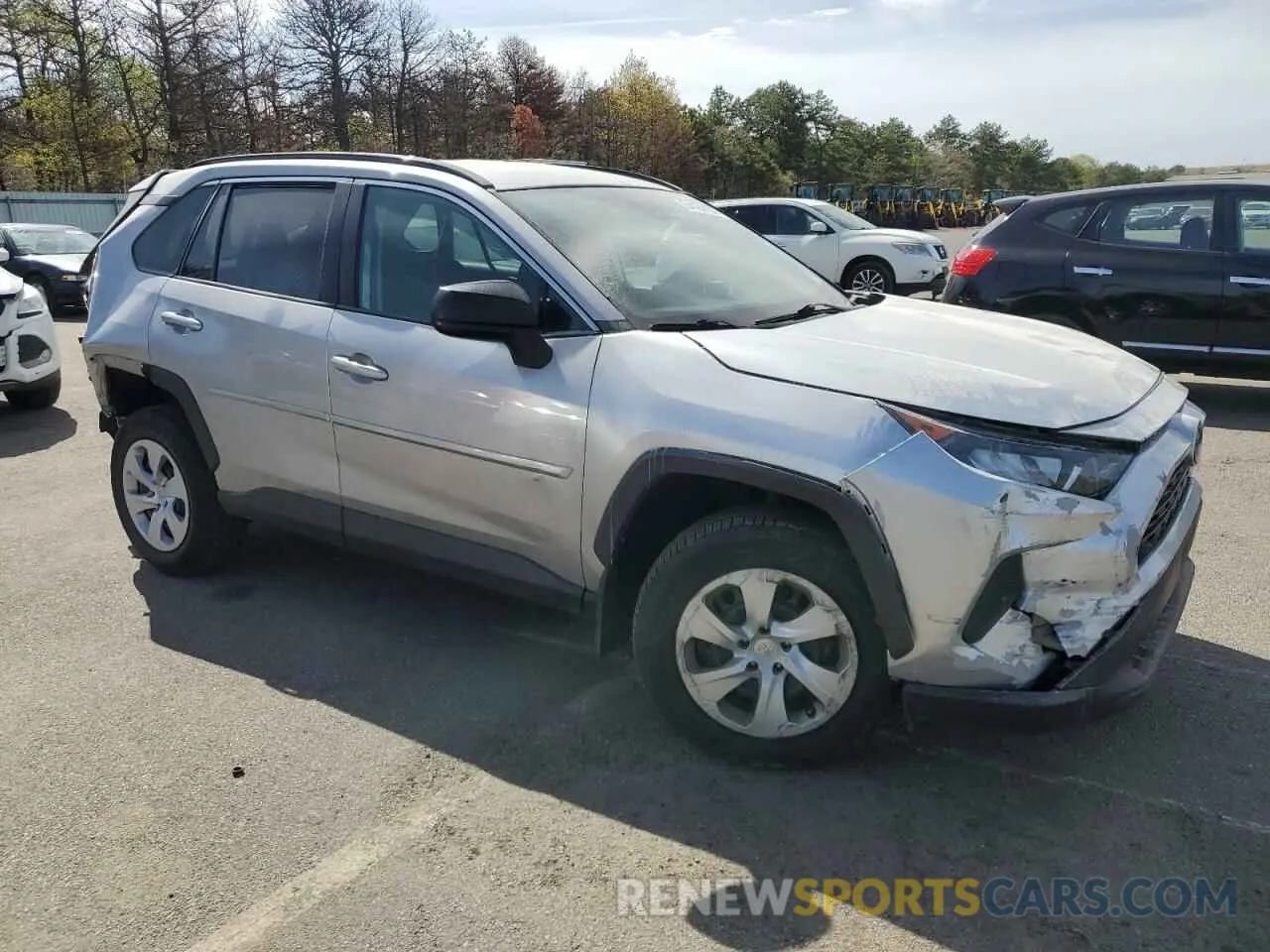 4 Photograph of a damaged car 2T3F1RFV8LW107618 TOYOTA RAV4 2020