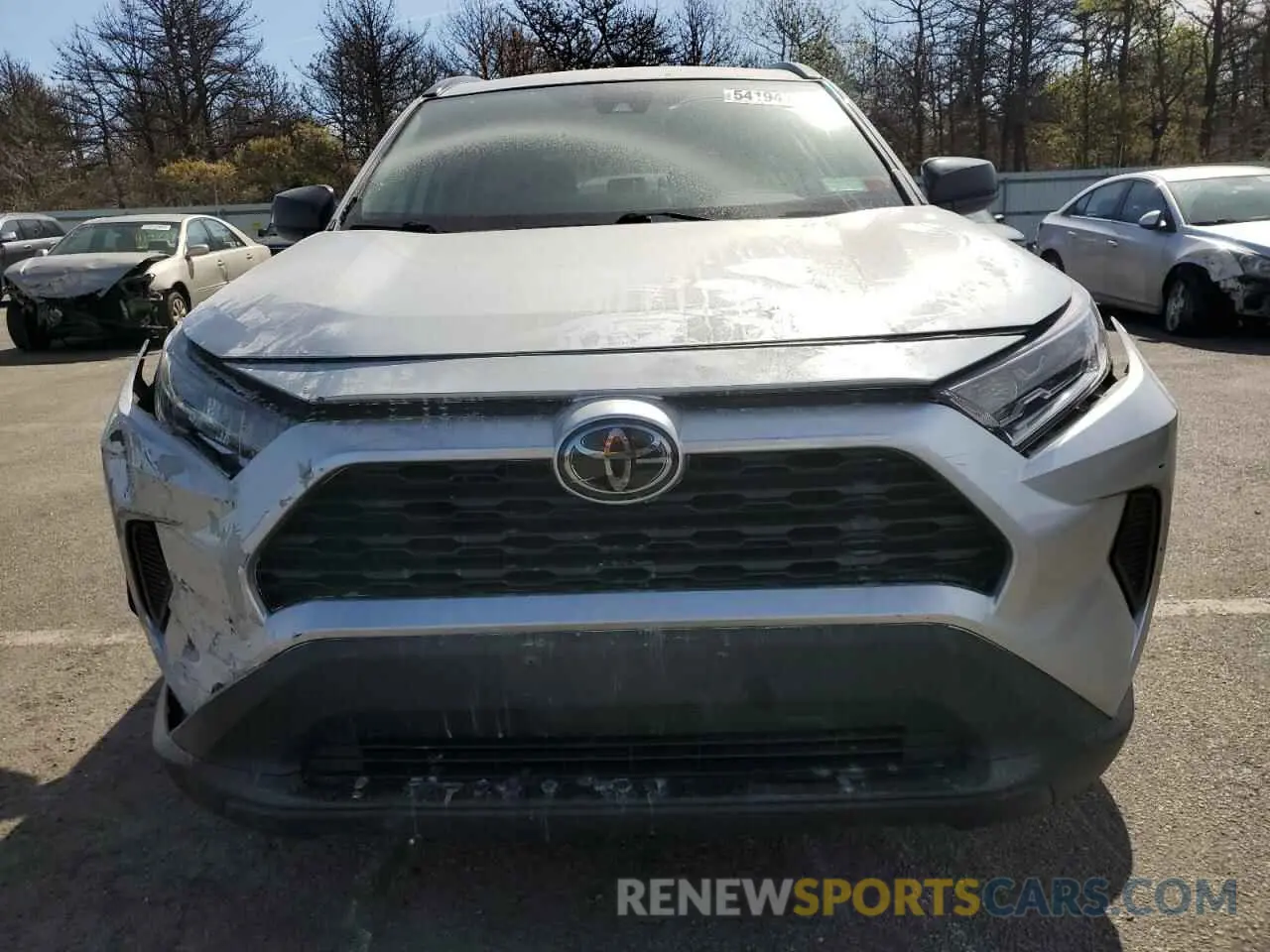 5 Photograph of a damaged car 2T3F1RFV8LW107618 TOYOTA RAV4 2020