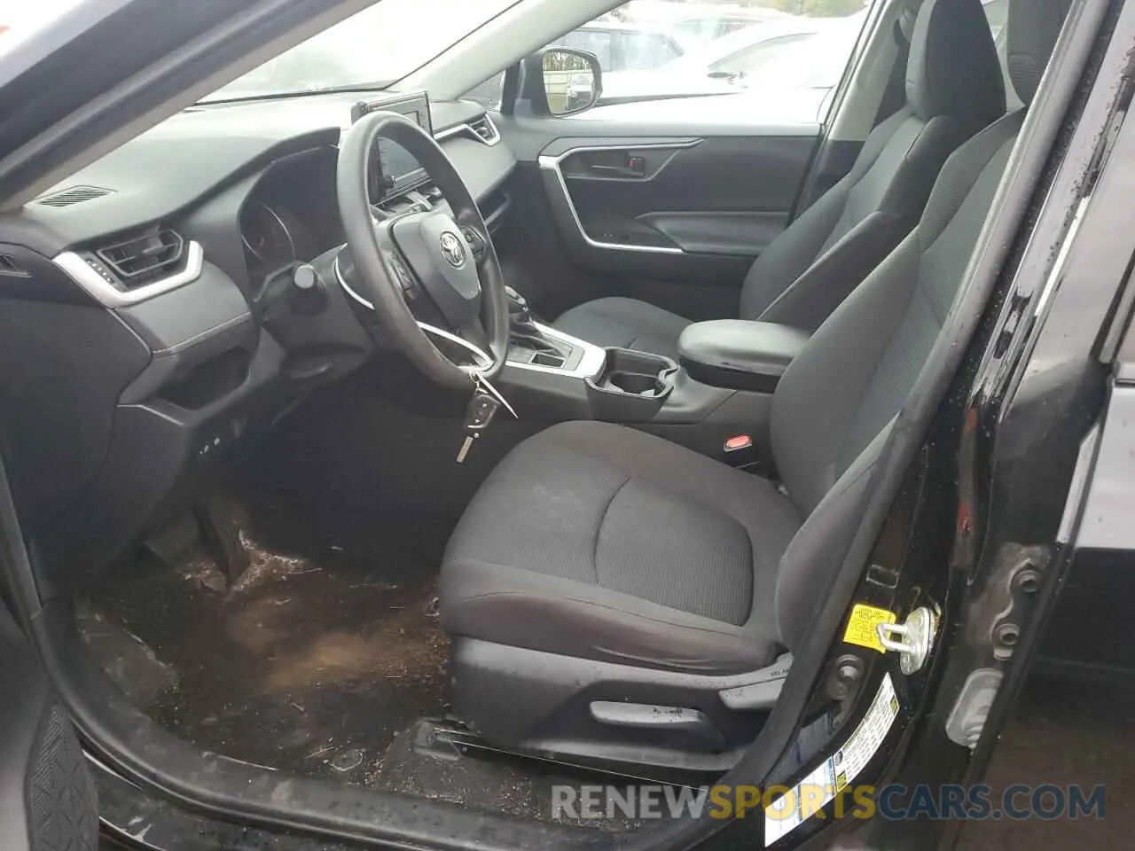7 Photograph of a damaged car 2T3F1RFV8LW125164 TOYOTA RAV4 2020