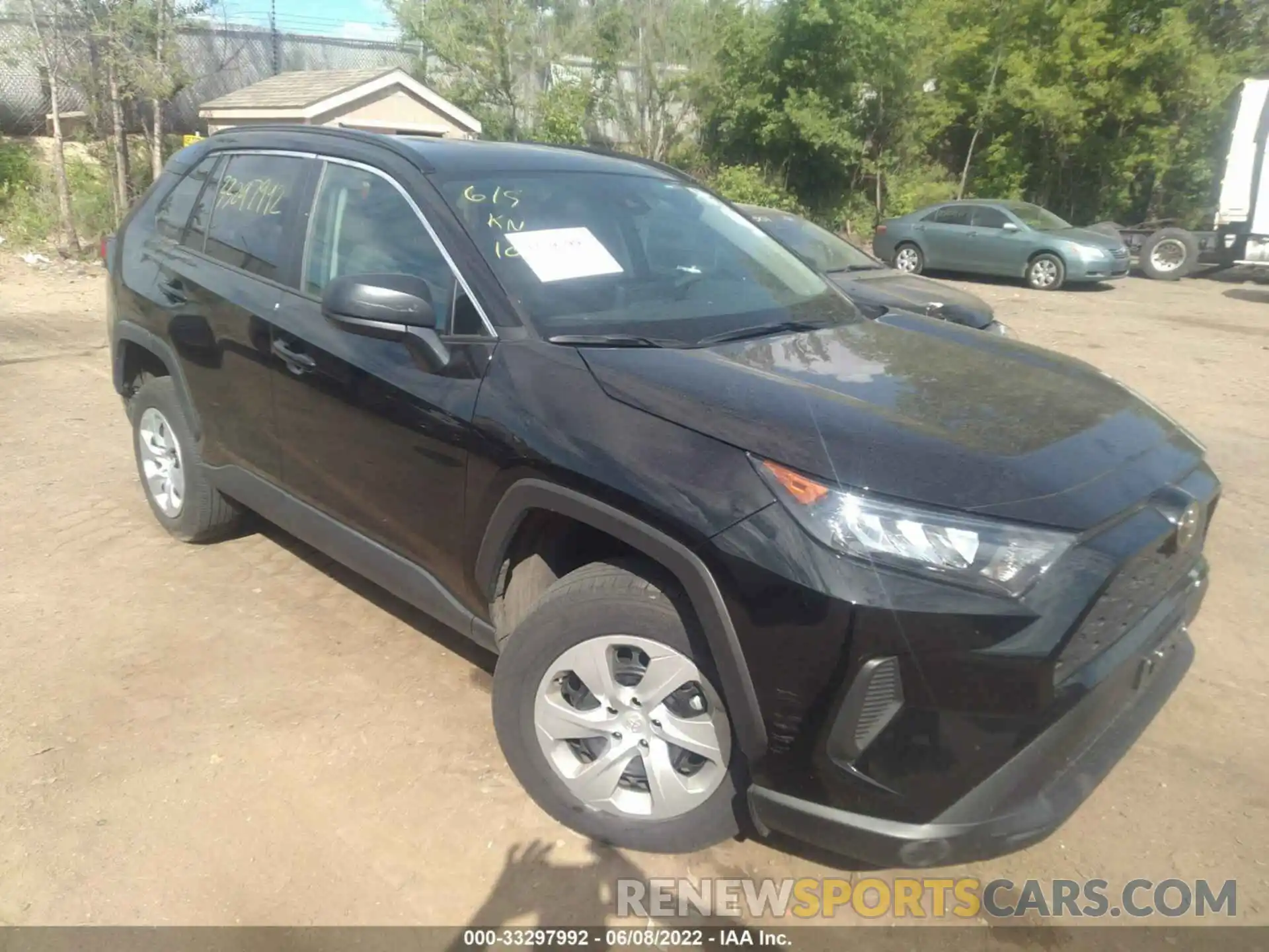 1 Photograph of a damaged car 2T3F1RFV8LW135516 TOYOTA RAV4 2020