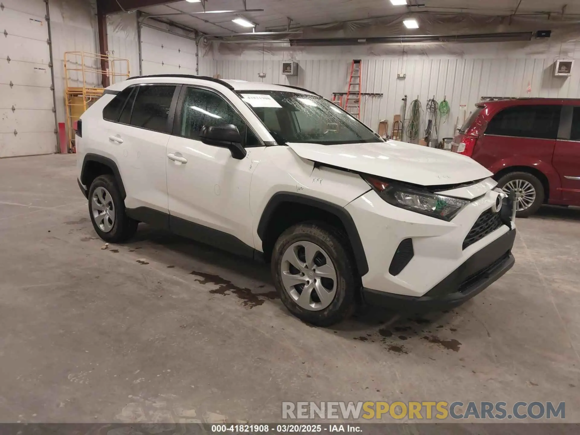 1 Photograph of a damaged car 2T3F1RFV9LC079233 TOYOTA RAV4 2020