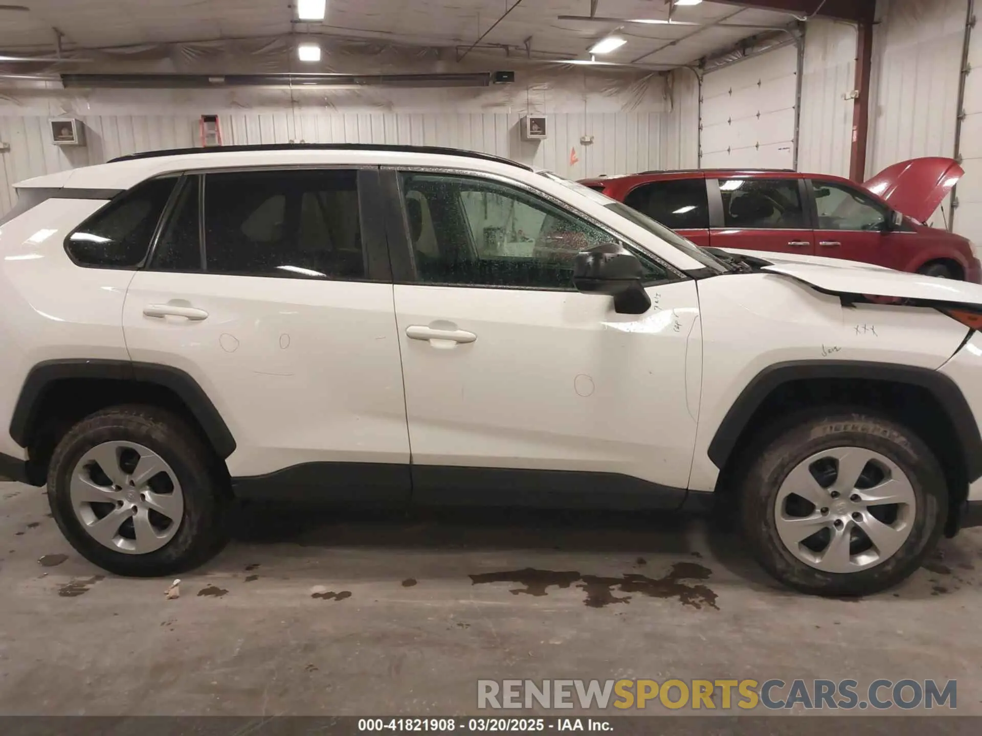 14 Photograph of a damaged car 2T3F1RFV9LC079233 TOYOTA RAV4 2020