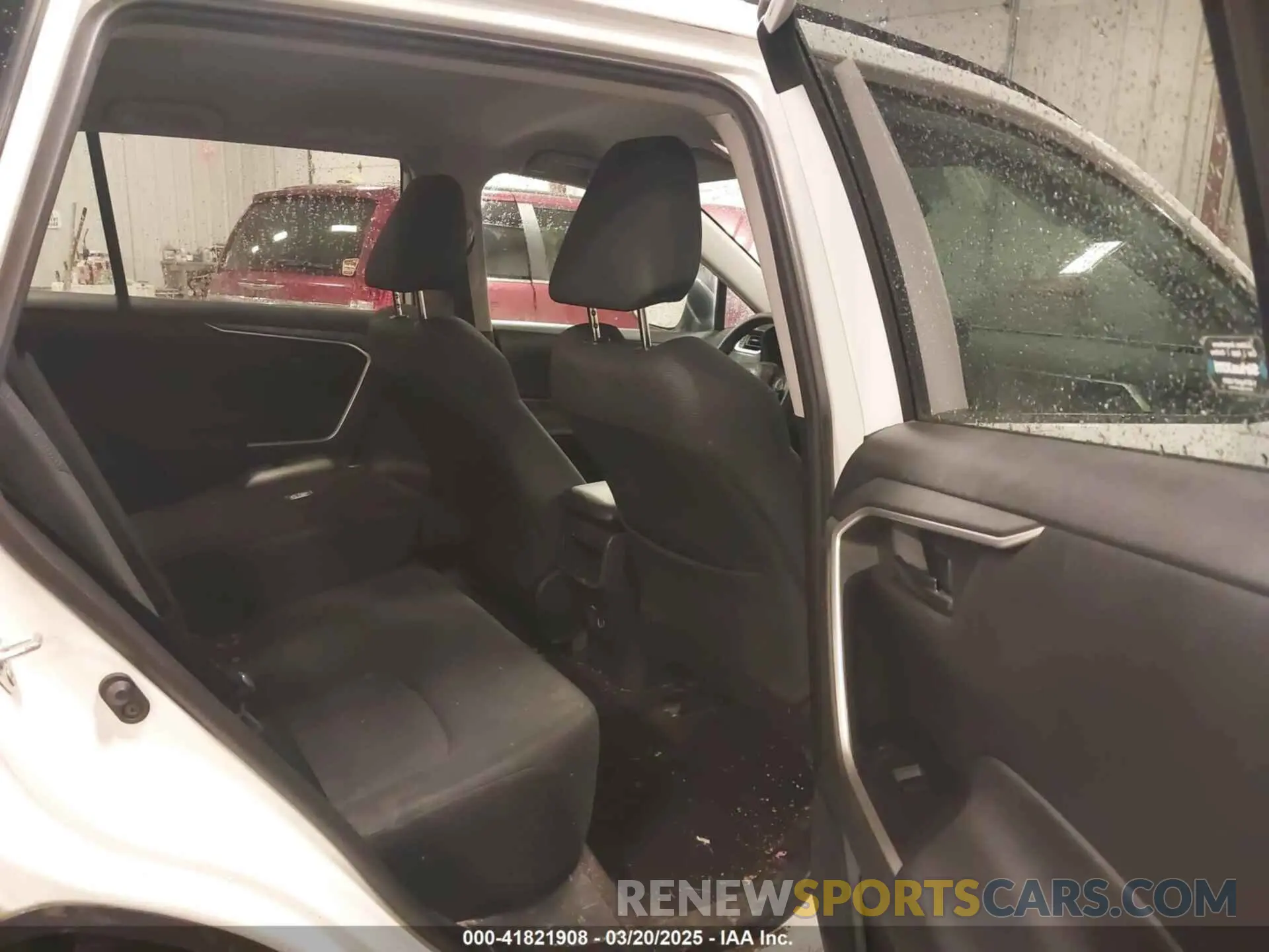 8 Photograph of a damaged car 2T3F1RFV9LC079233 TOYOTA RAV4 2020