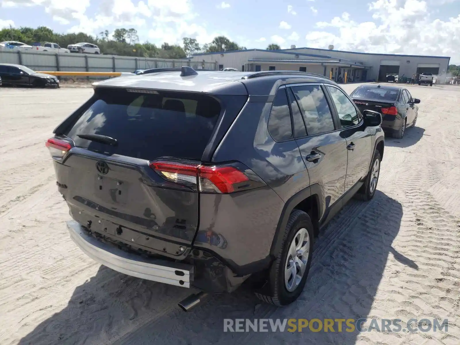 4 Photograph of a damaged car 2T3F1RFV9LC082309 TOYOTA RAV4 2020