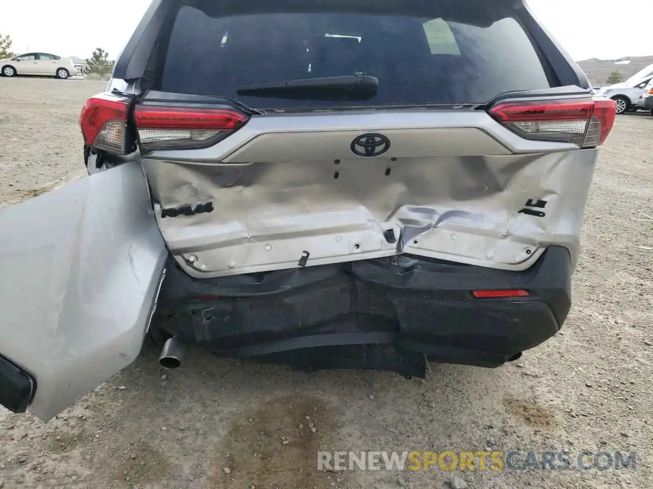 9 Photograph of a damaged car 2T3F1RFV9LC094704 TOYOTA RAV4 2020