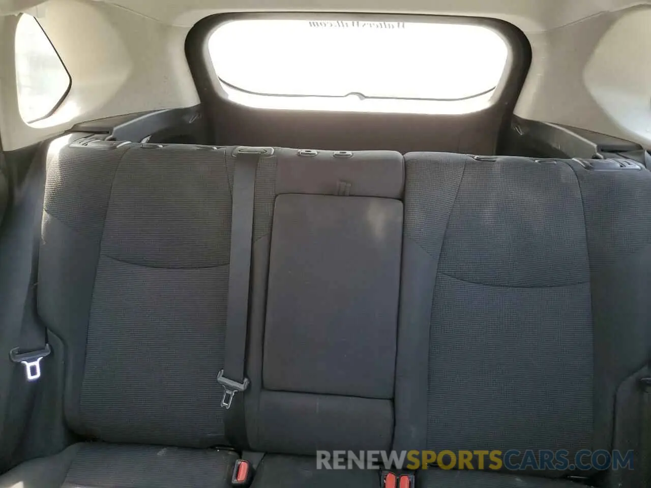 10 Photograph of a damaged car 2T3F1RFV9LC136644 TOYOTA RAV4 2020