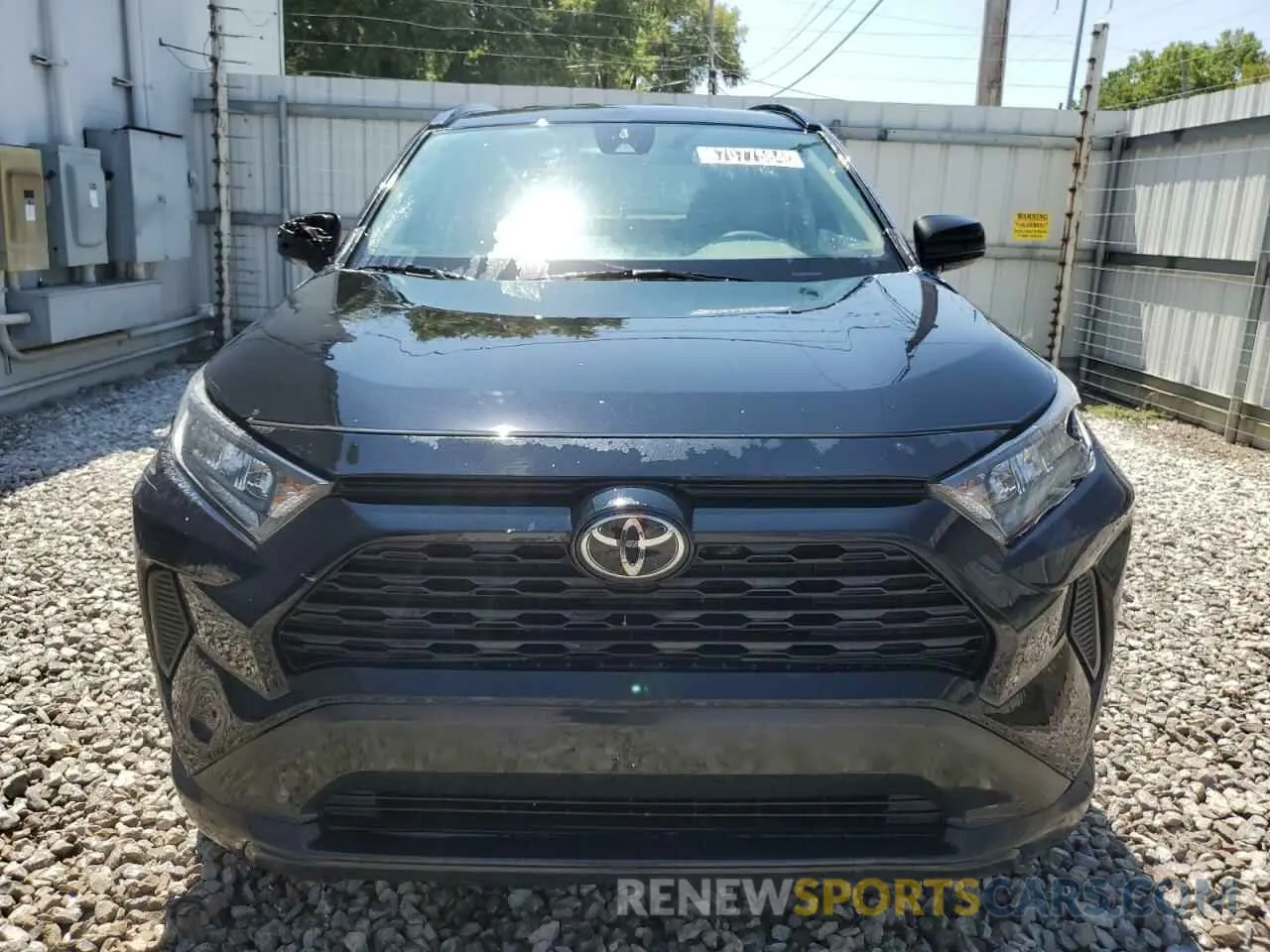 5 Photograph of a damaged car 2T3F1RFV9LC136644 TOYOTA RAV4 2020