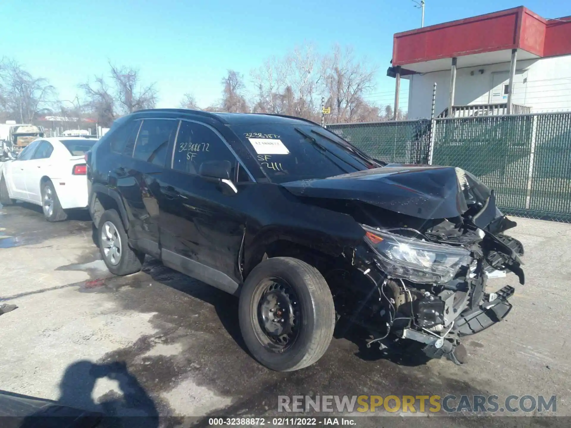 1 Photograph of a damaged car 2T3F1RFV9LW087749 TOYOTA RAV4 2020