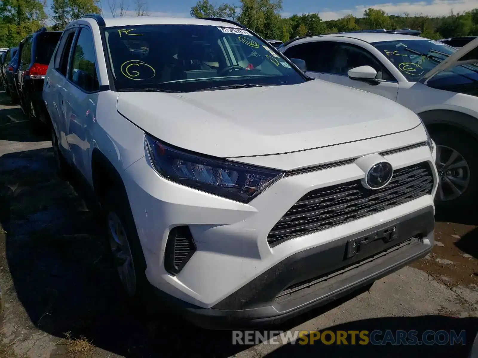 1 Photograph of a damaged car 2T3F1RFV9LW095494 TOYOTA RAV4 2020