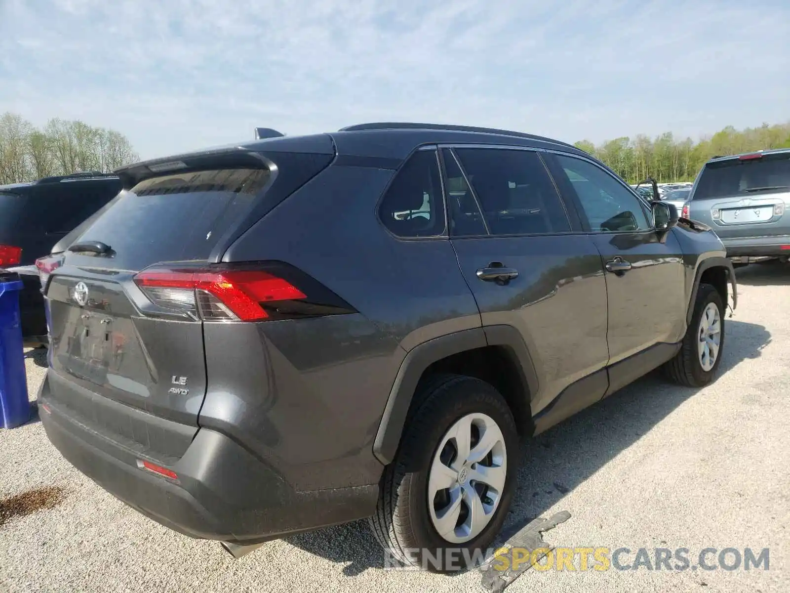 4 Photograph of a damaged car 2T3F1RFVXLC080794 TOYOTA RAV4 2020