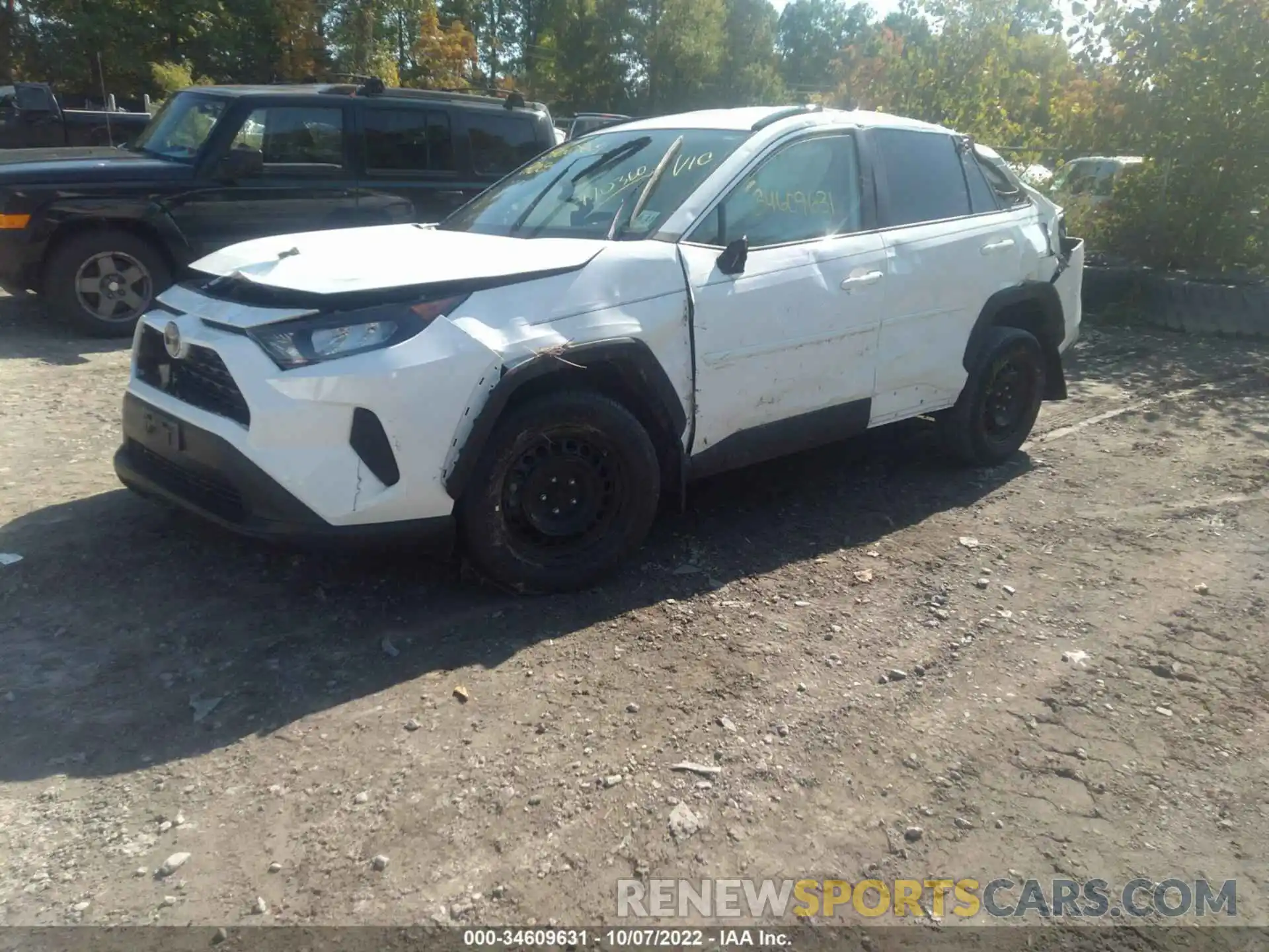 2 Photograph of a damaged car 2T3F1RFVXLW097125 TOYOTA RAV4 2020