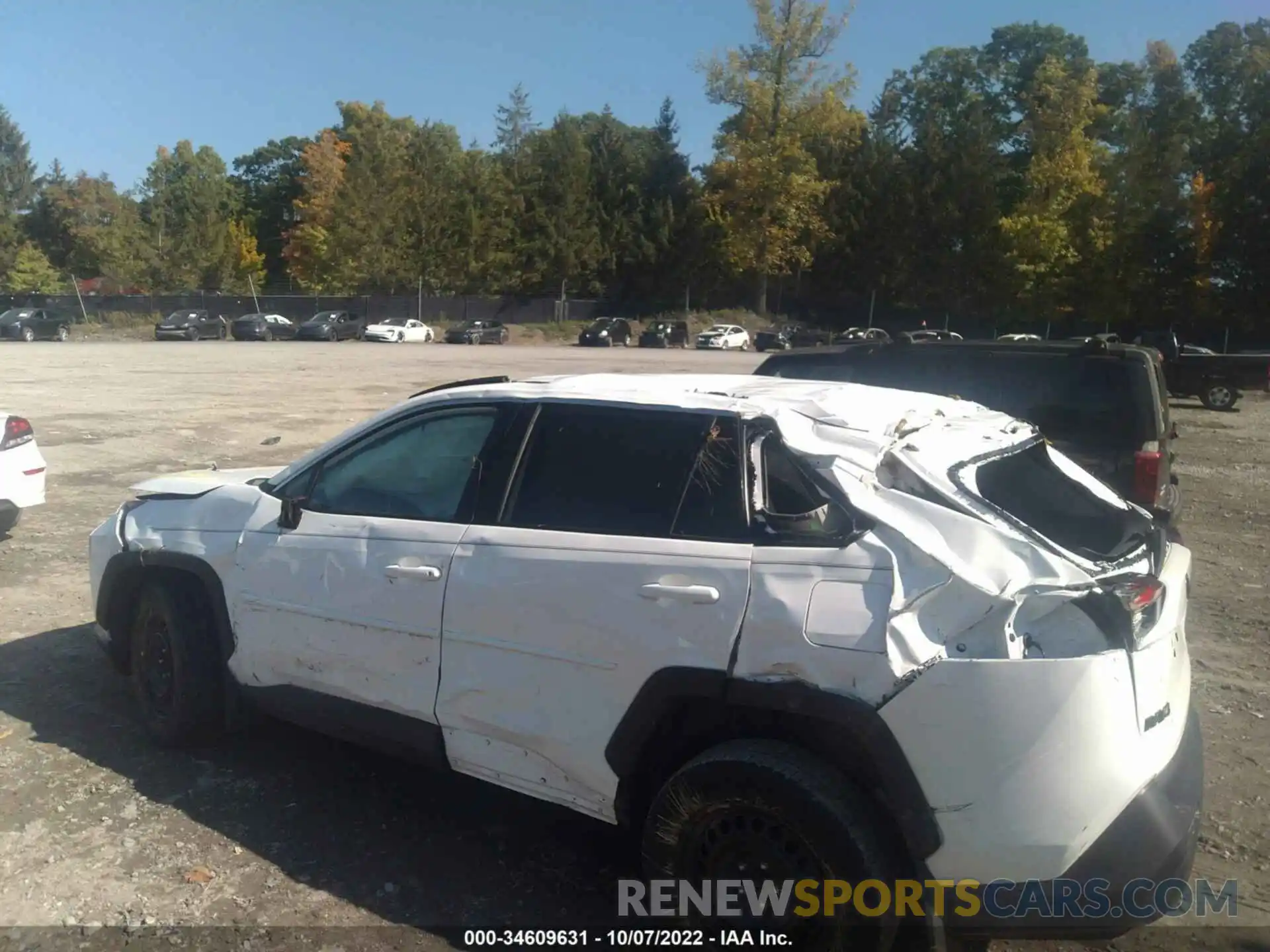 6 Photograph of a damaged car 2T3F1RFVXLW097125 TOYOTA RAV4 2020