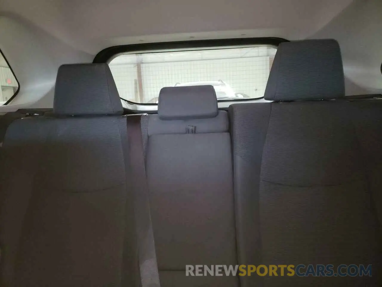 10 Photograph of a damaged car 2T3F1RFVXLW112643 TOYOTA RAV4 2020