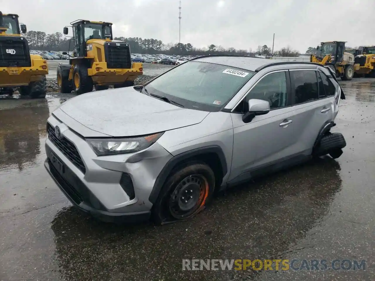 1 Photograph of a damaged car 2T3G1RFV0LC121745 TOYOTA RAV4 2020