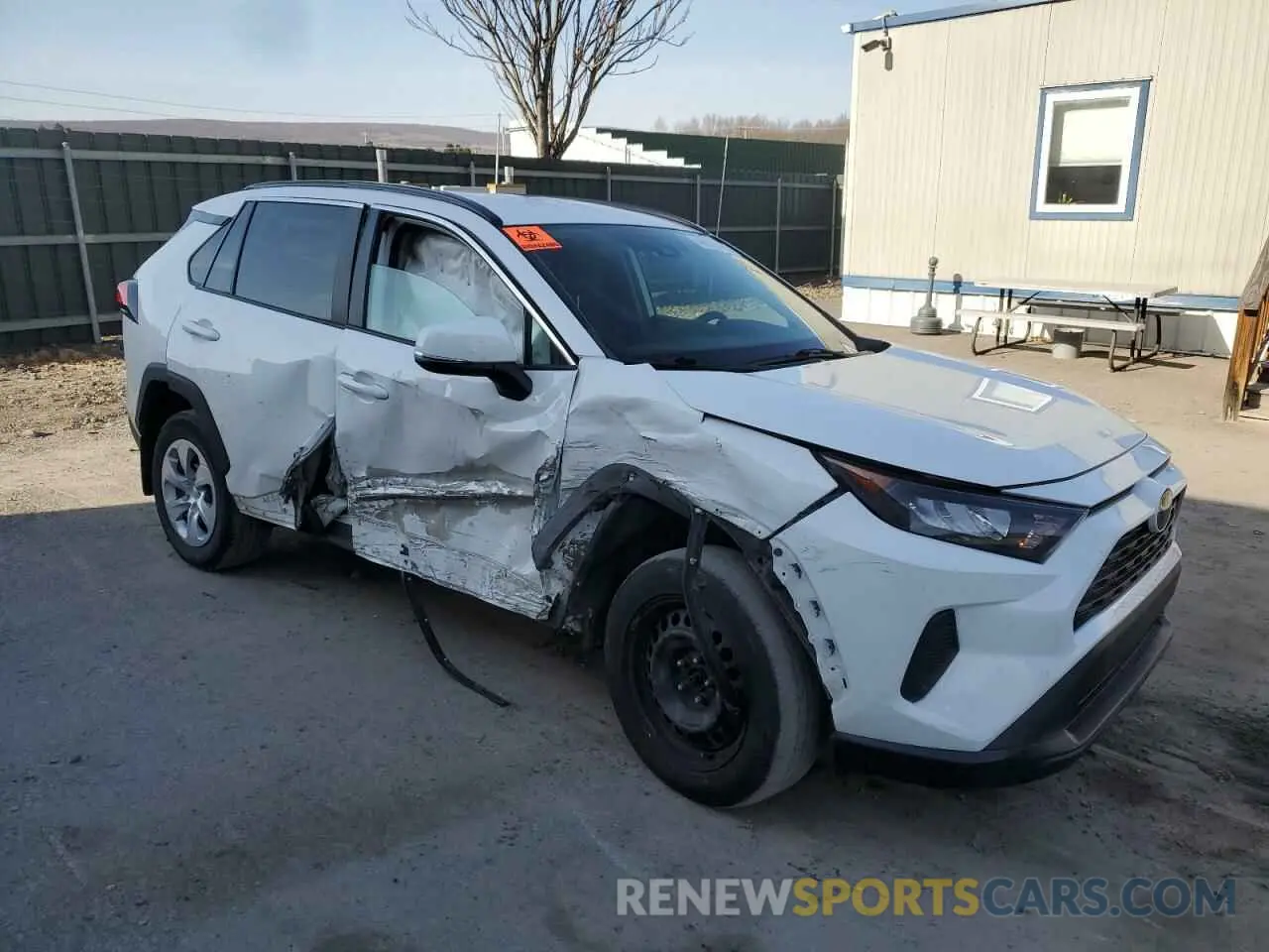 4 Photograph of a damaged car 2T3G1RFV0LC129912 TOYOTA RAV4 2020