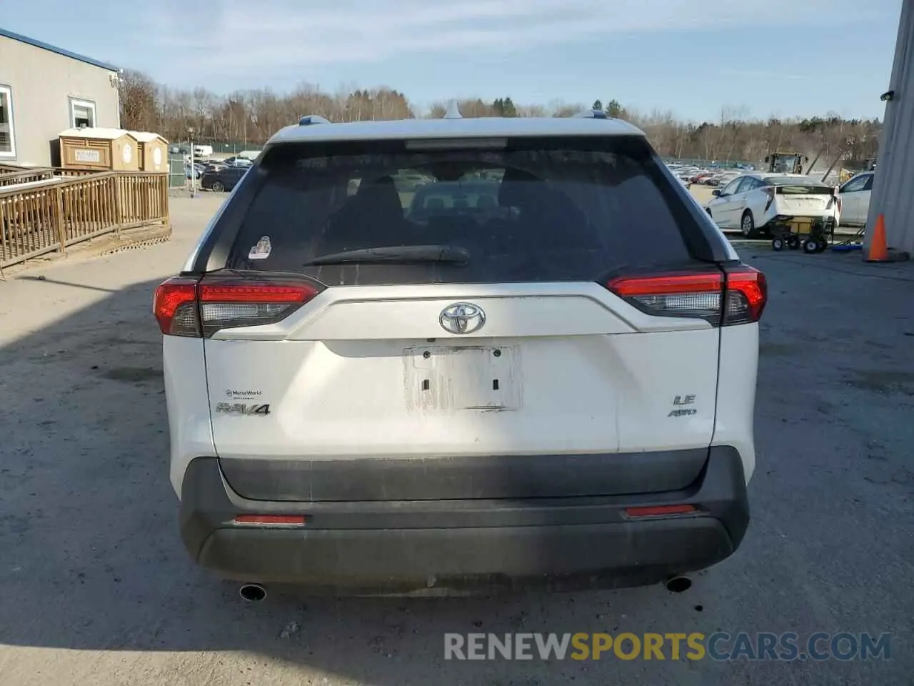 6 Photograph of a damaged car 2T3G1RFV0LC129912 TOYOTA RAV4 2020