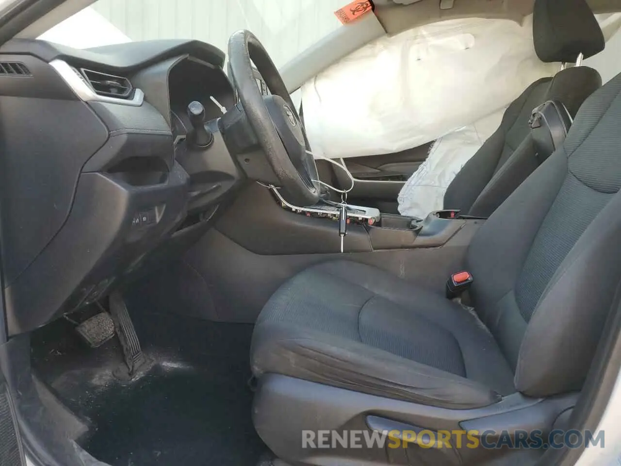 7 Photograph of a damaged car 2T3G1RFV0LC129912 TOYOTA RAV4 2020