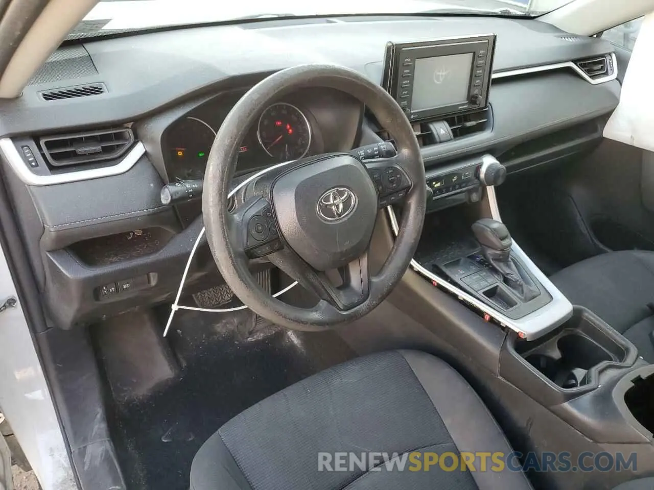 8 Photograph of a damaged car 2T3G1RFV0LC129912 TOYOTA RAV4 2020