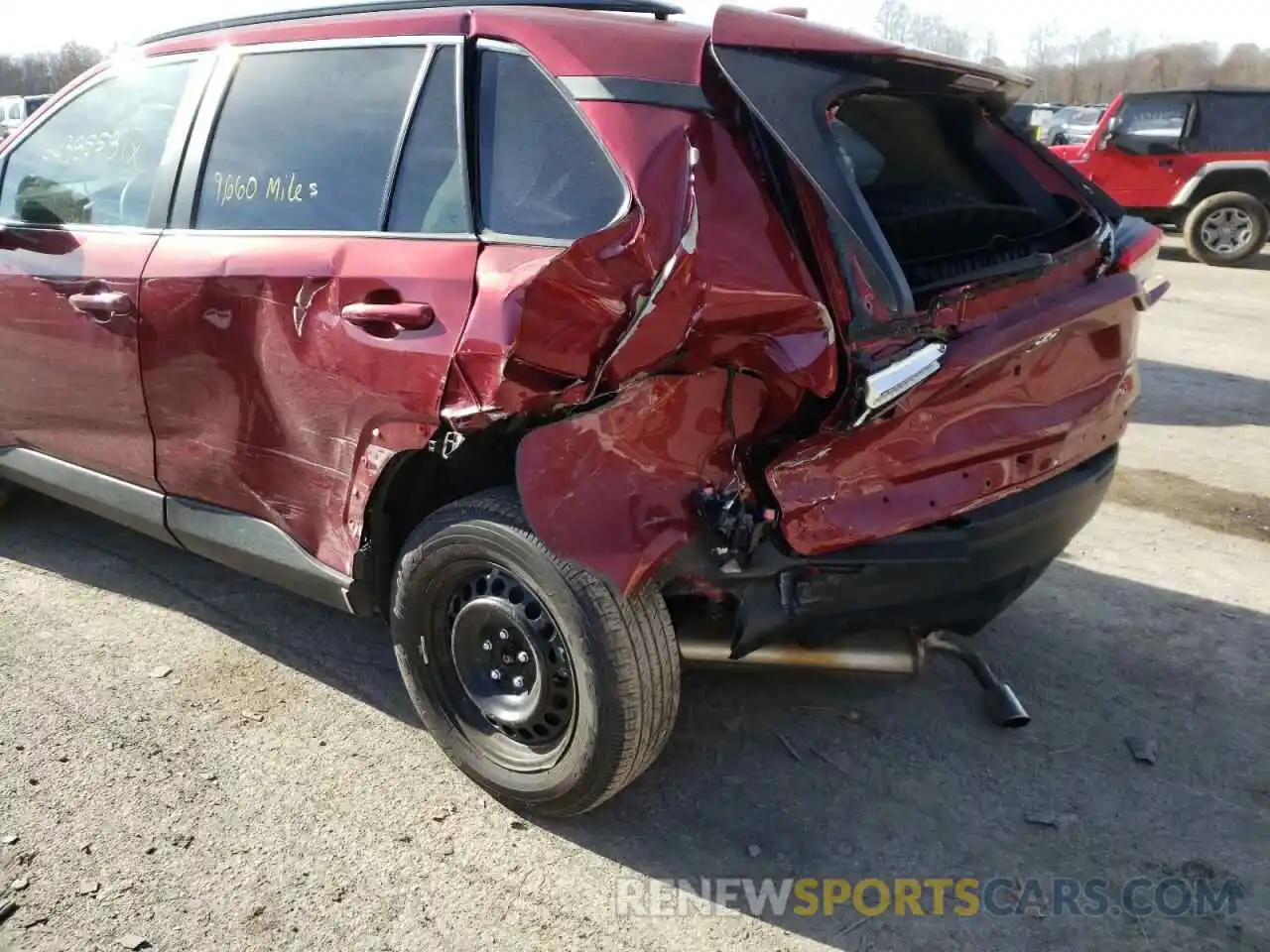 9 Photograph of a damaged car 2T3G1RFV0LC136052 TOYOTA RAV4 2020