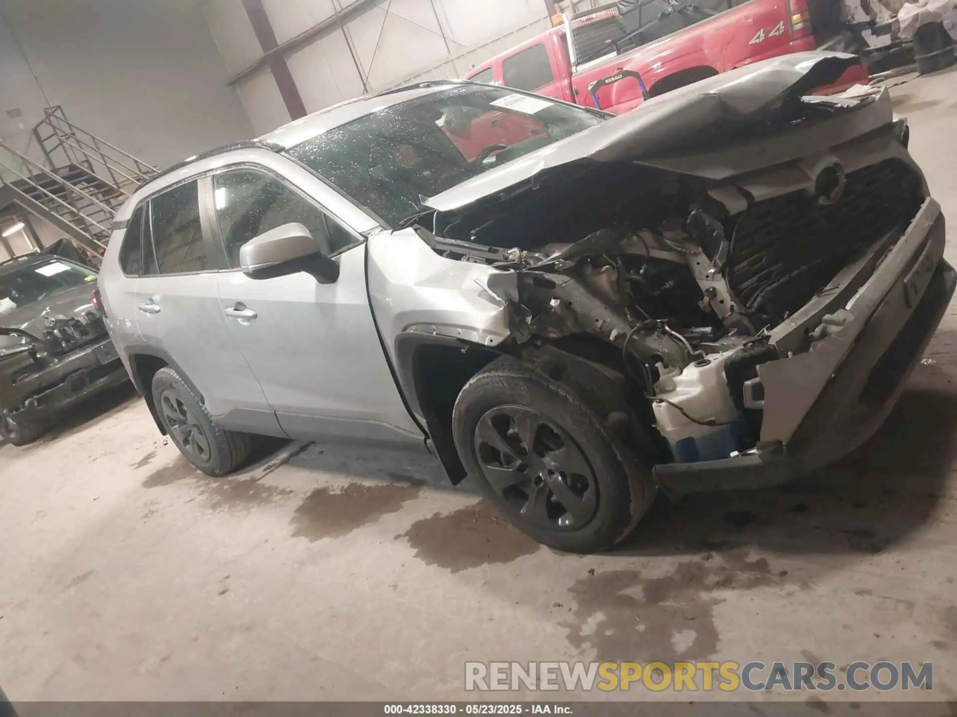 14 Photograph of a damaged car 2T3G1RFV0LC139615 TOYOTA RAV4 2020