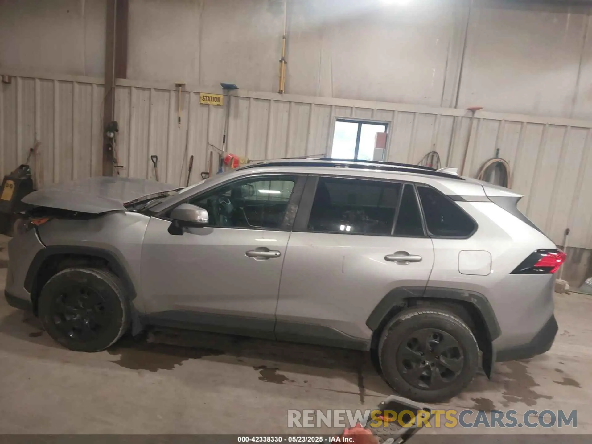 15 Photograph of a damaged car 2T3G1RFV0LC139615 TOYOTA RAV4 2020
