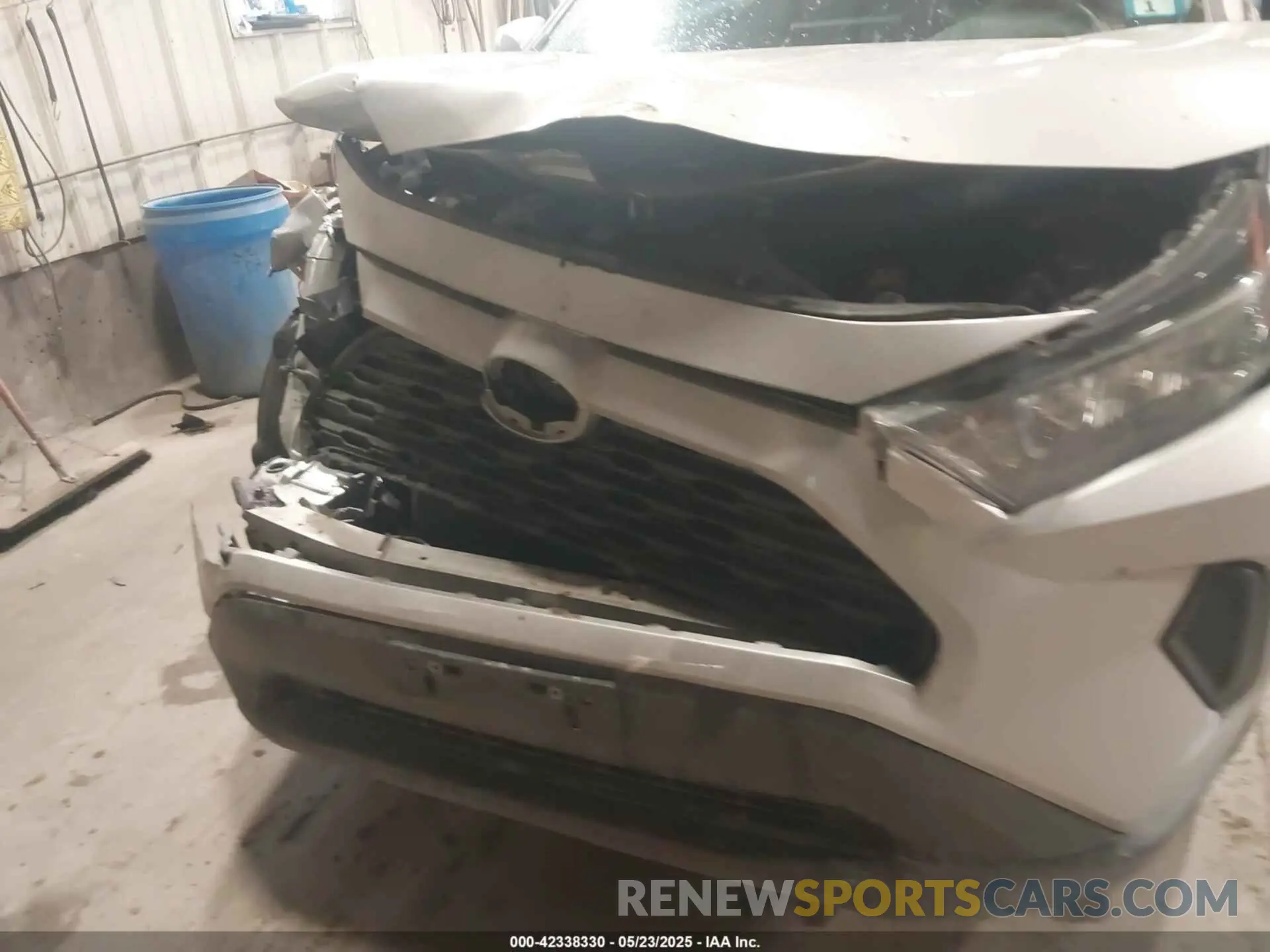 19 Photograph of a damaged car 2T3G1RFV0LC139615 TOYOTA RAV4 2020