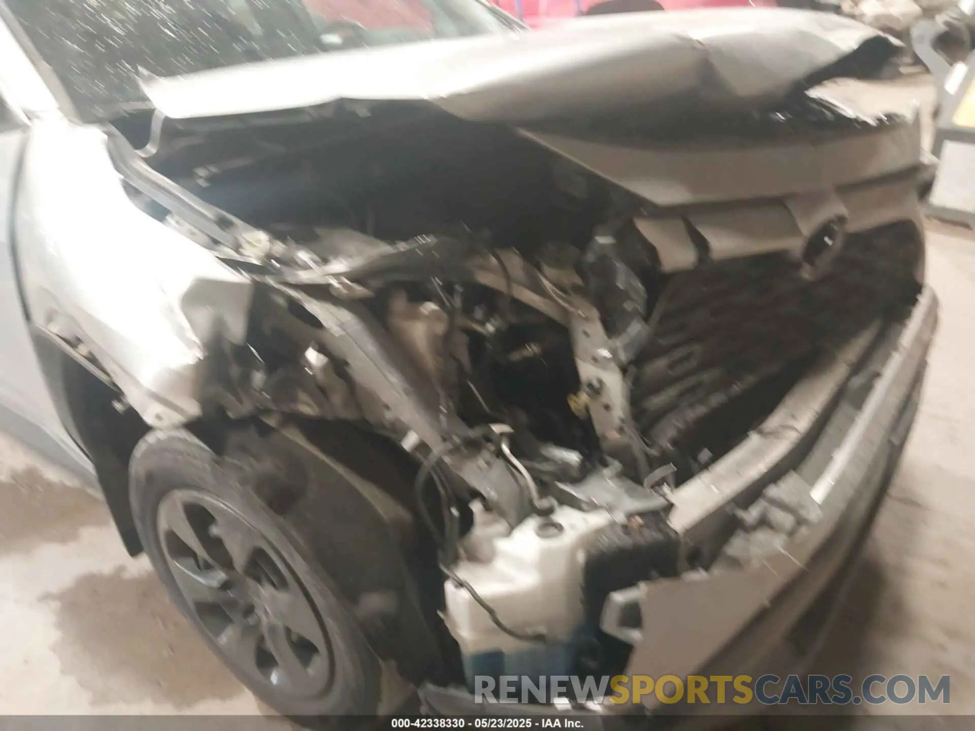 21 Photograph of a damaged car 2T3G1RFV0LC139615 TOYOTA RAV4 2020