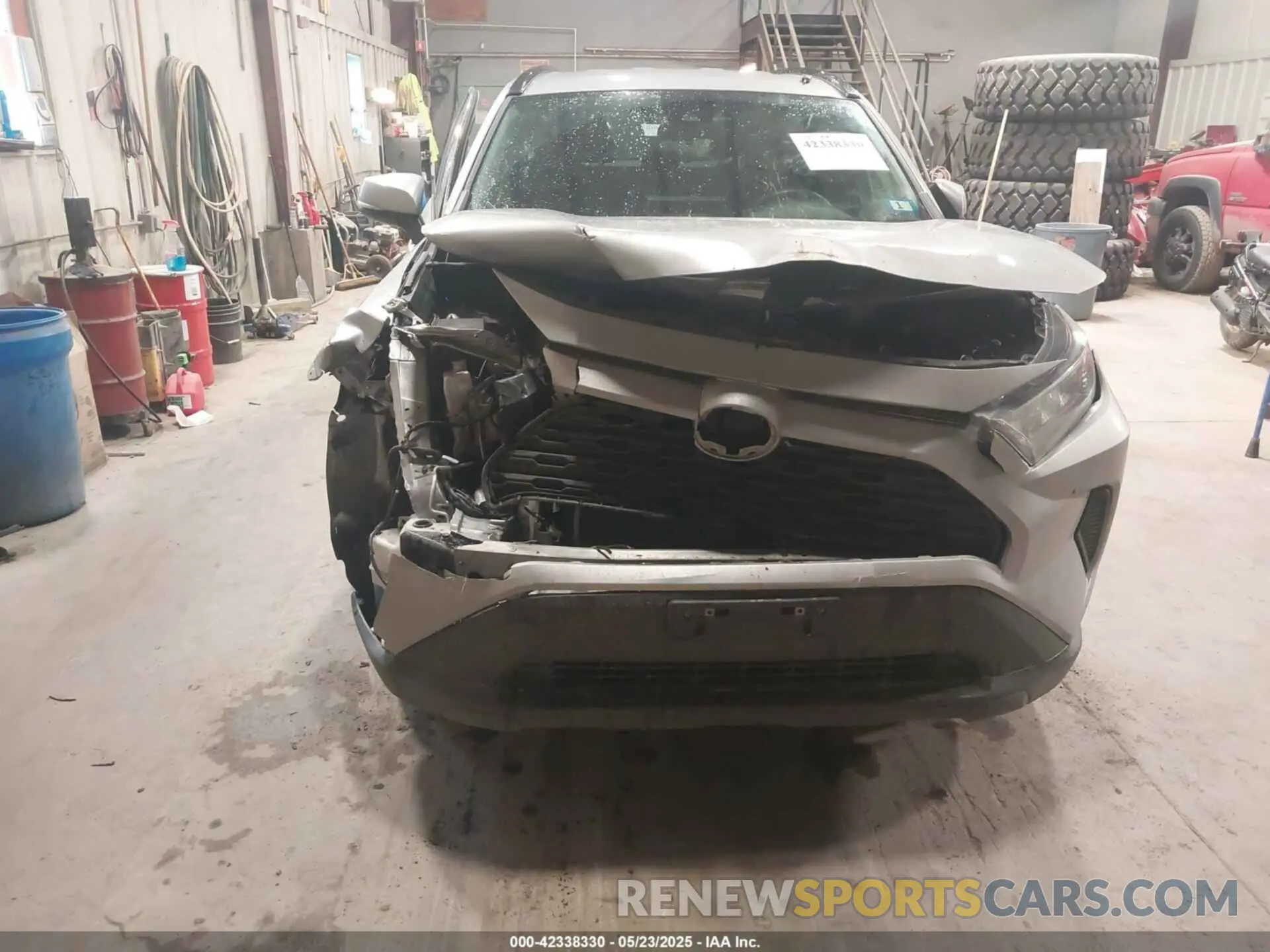 6 Photograph of a damaged car 2T3G1RFV0LC139615 TOYOTA RAV4 2020