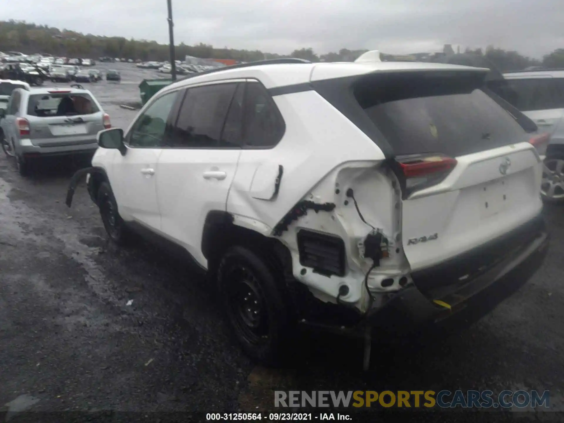 3 Photograph of a damaged car 2T3G1RFV1LC078453 TOYOTA RAV4 2020