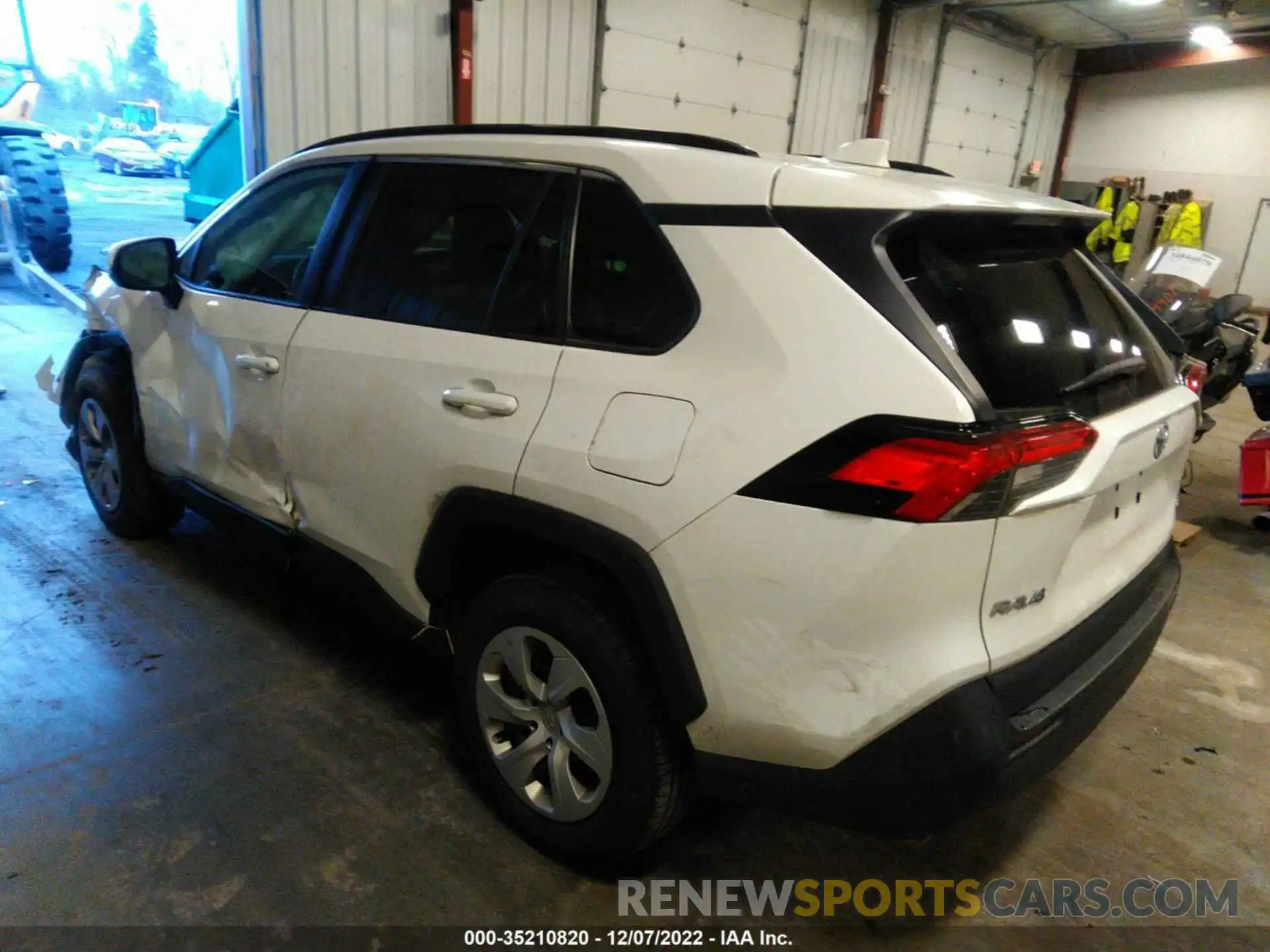 3 Photograph of a damaged car 2T3G1RFV1LC100936 TOYOTA RAV4 2020