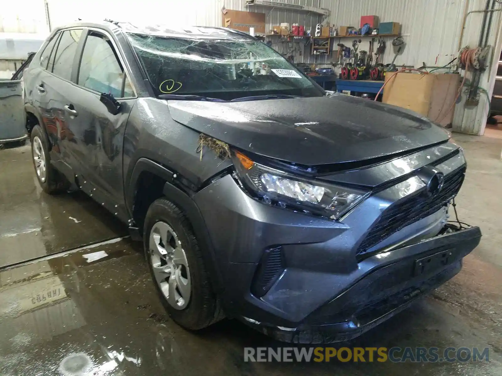 1 Photograph of a damaged car 2T3G1RFV1LC130356 TOYOTA RAV4 2020