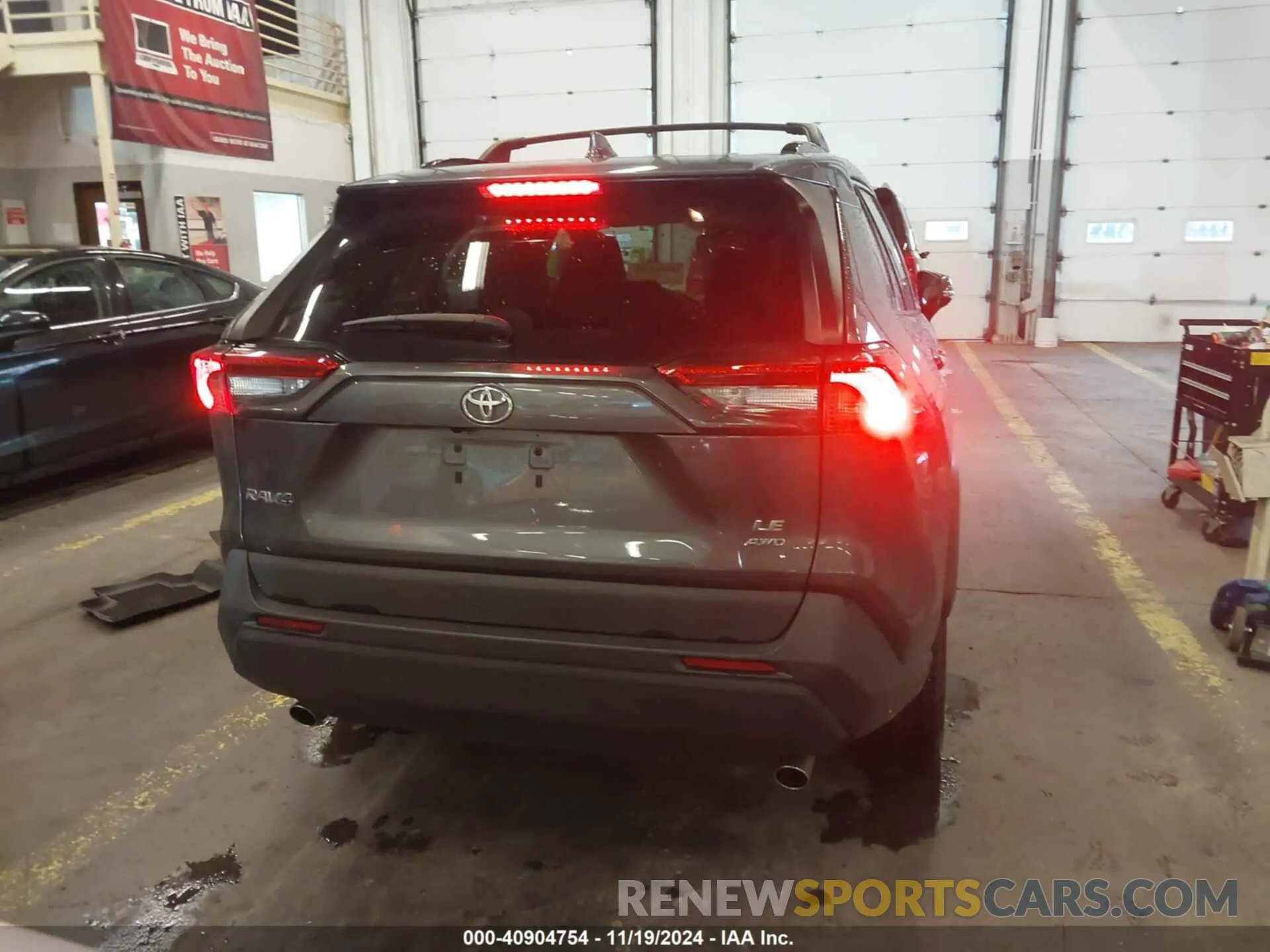 16 Photograph of a damaged car 2T3G1RFV1LC135427 TOYOTA RAV4 2020