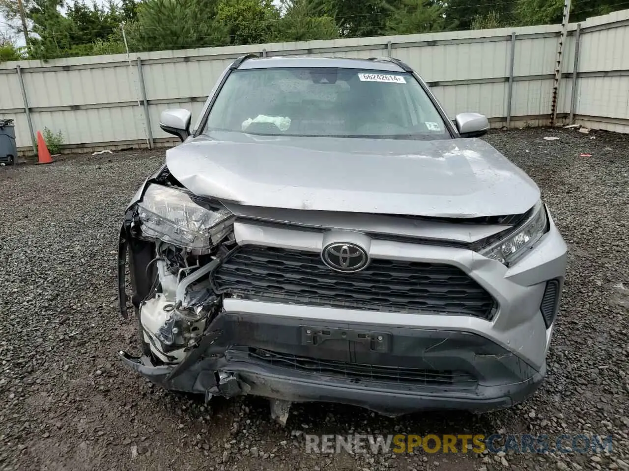 5 Photograph of a damaged car 2T3G1RFV1LW084011 TOYOTA RAV4 2020