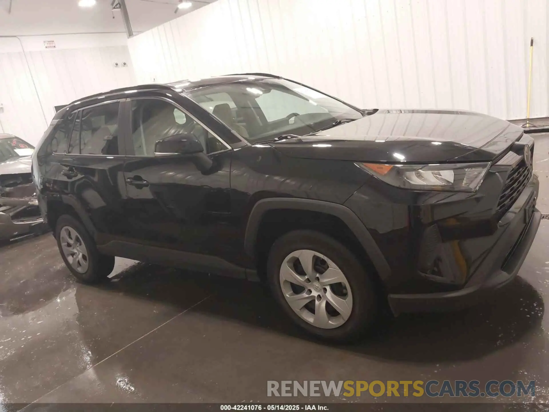 14 Photograph of a damaged car 2T3G1RFV1LW104628 TOYOTA RAV4 2020
