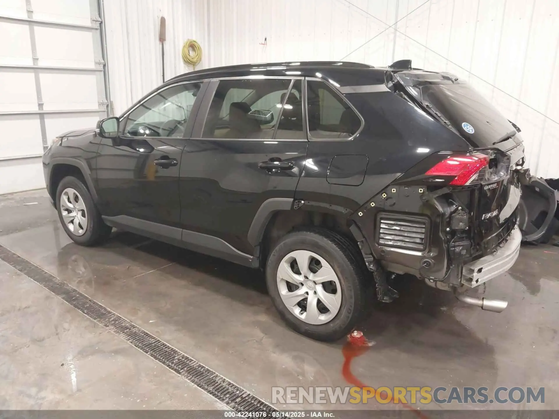 3 Photograph of a damaged car 2T3G1RFV1LW104628 TOYOTA RAV4 2020