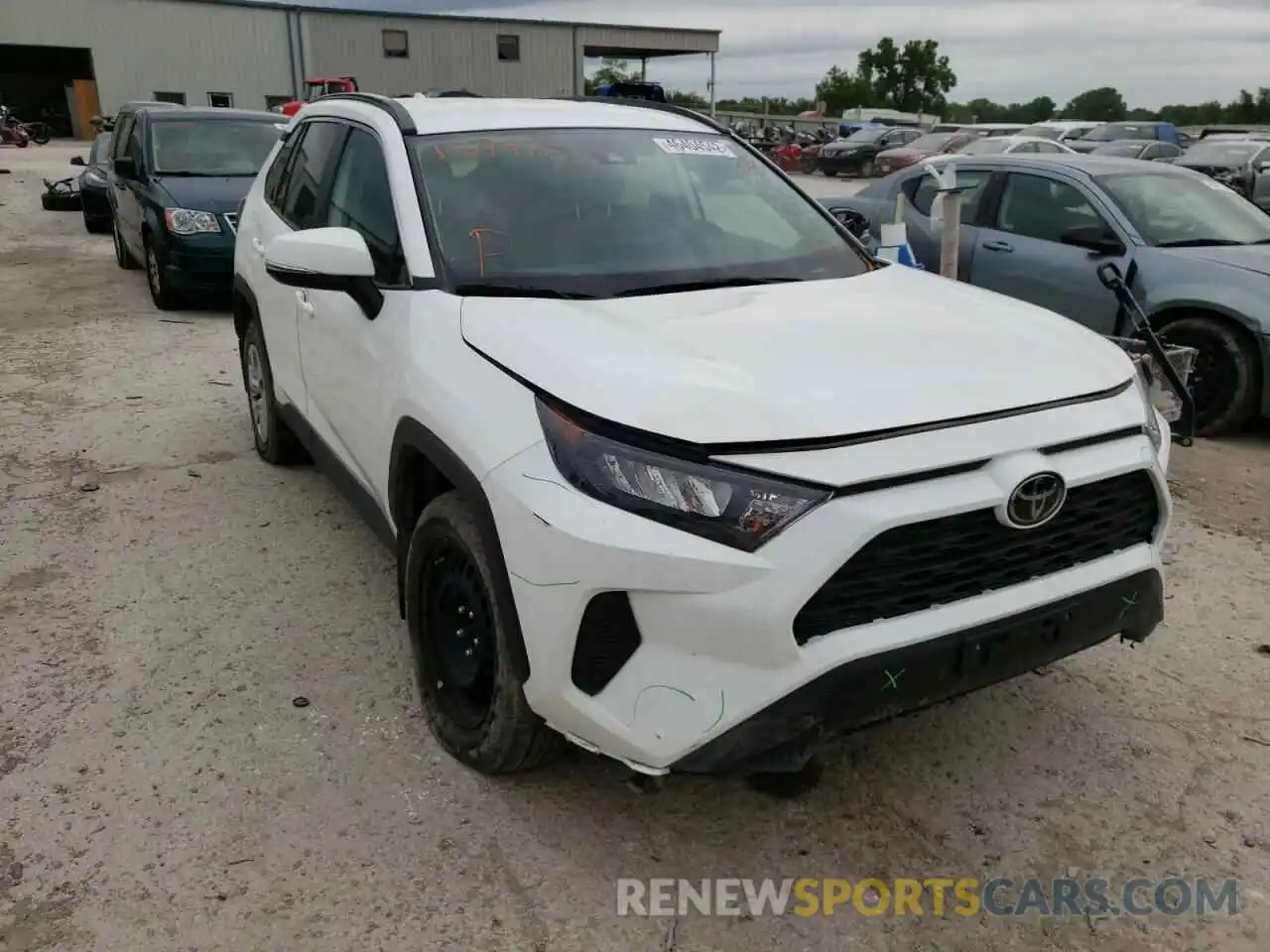 1 Photograph of a damaged car 2T3G1RFV1LW134972 TOYOTA RAV4 2020