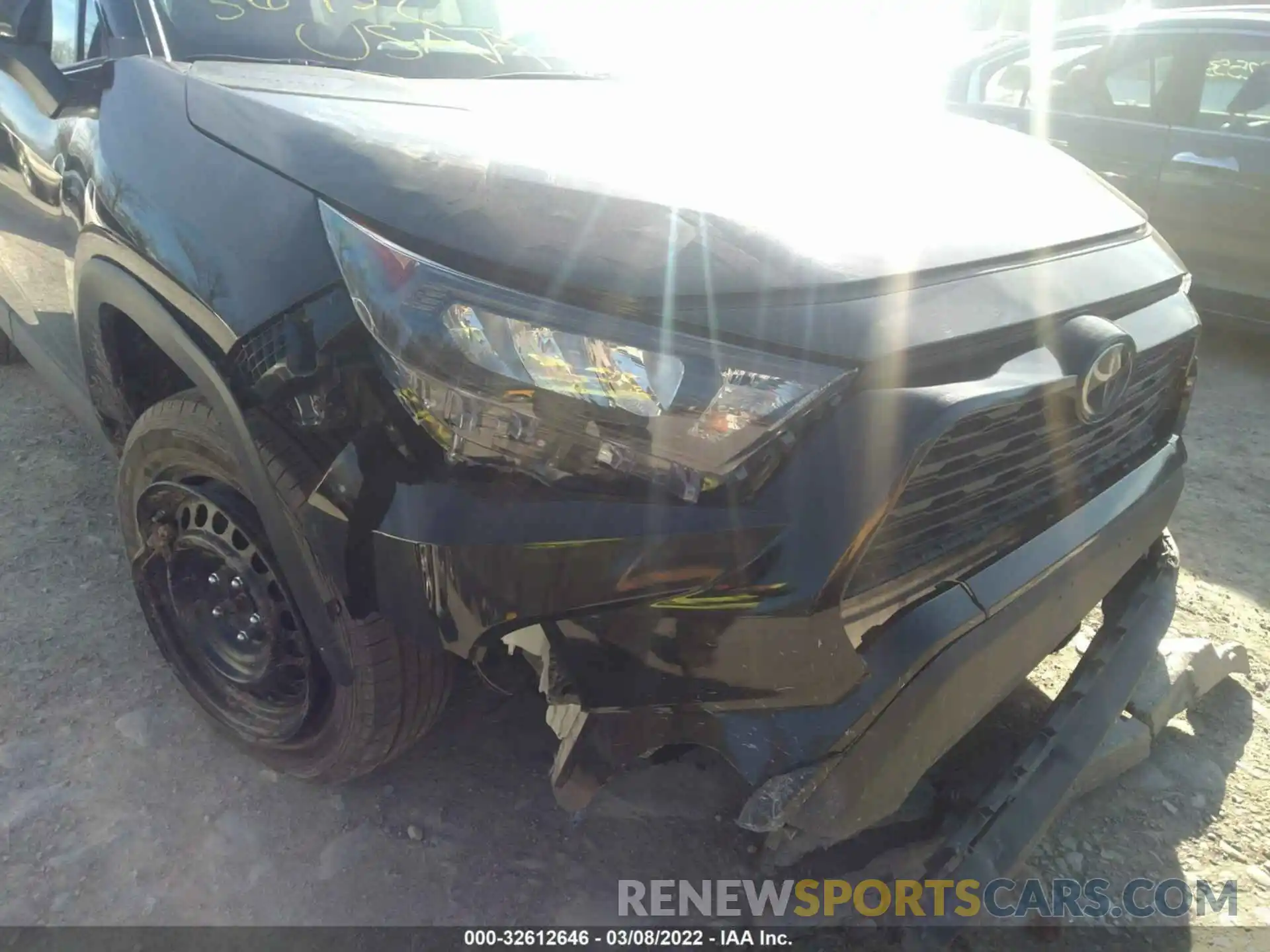 6 Photograph of a damaged car 2T3G1RFV2LW102872 TOYOTA RAV4 2020