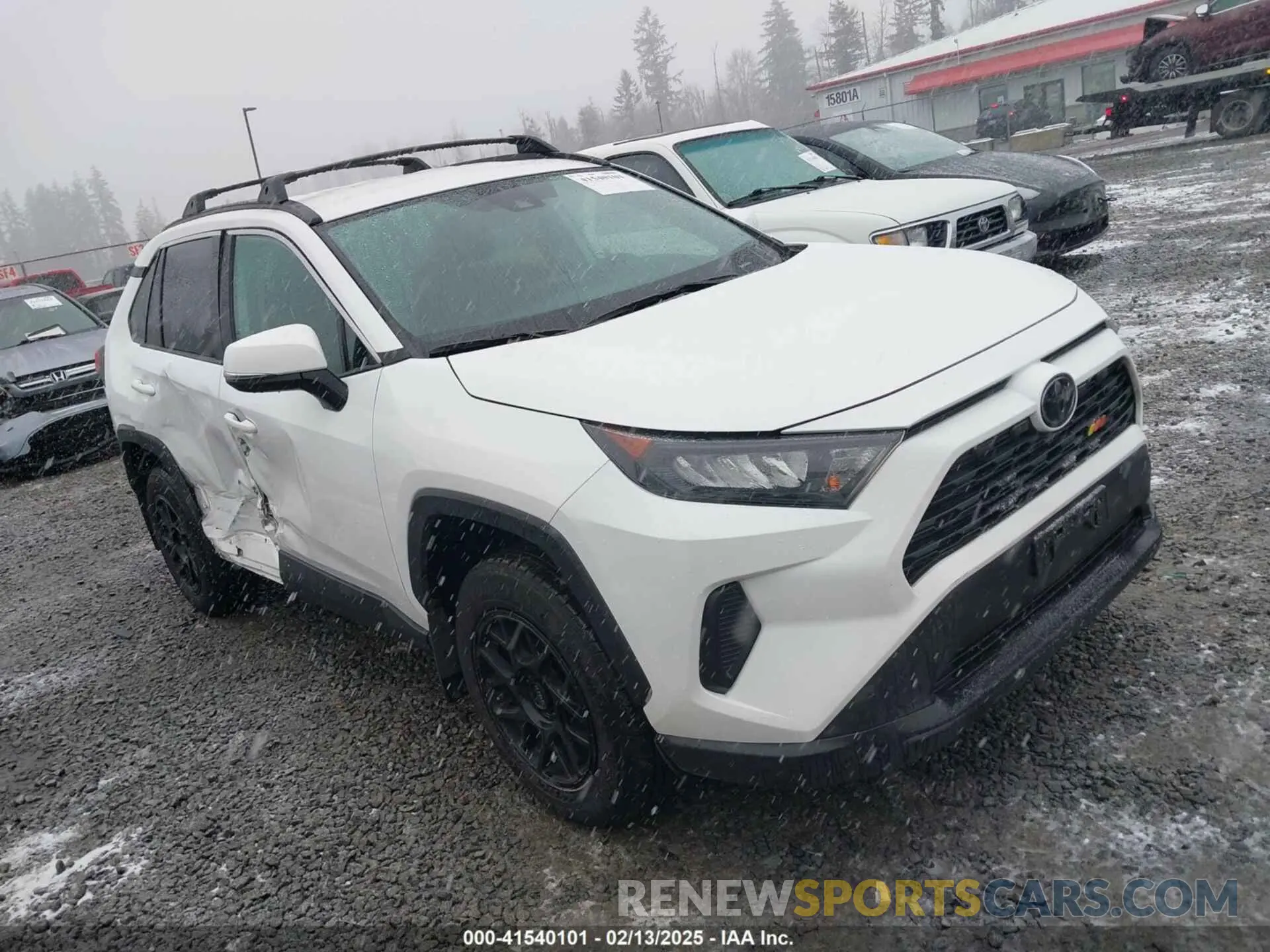 1 Photograph of a damaged car 2T3G1RFV2LW109983 TOYOTA RAV4 2020