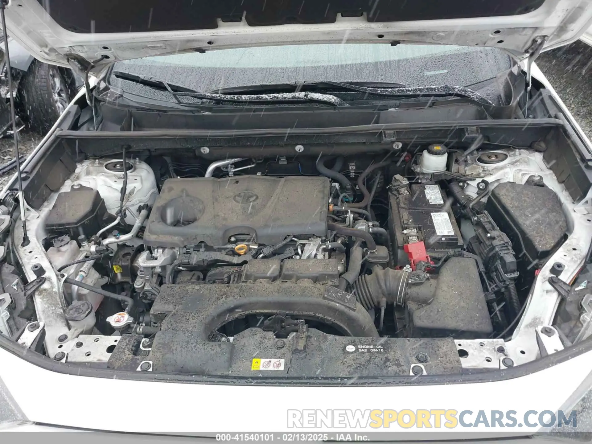 10 Photograph of a damaged car 2T3G1RFV2LW109983 TOYOTA RAV4 2020