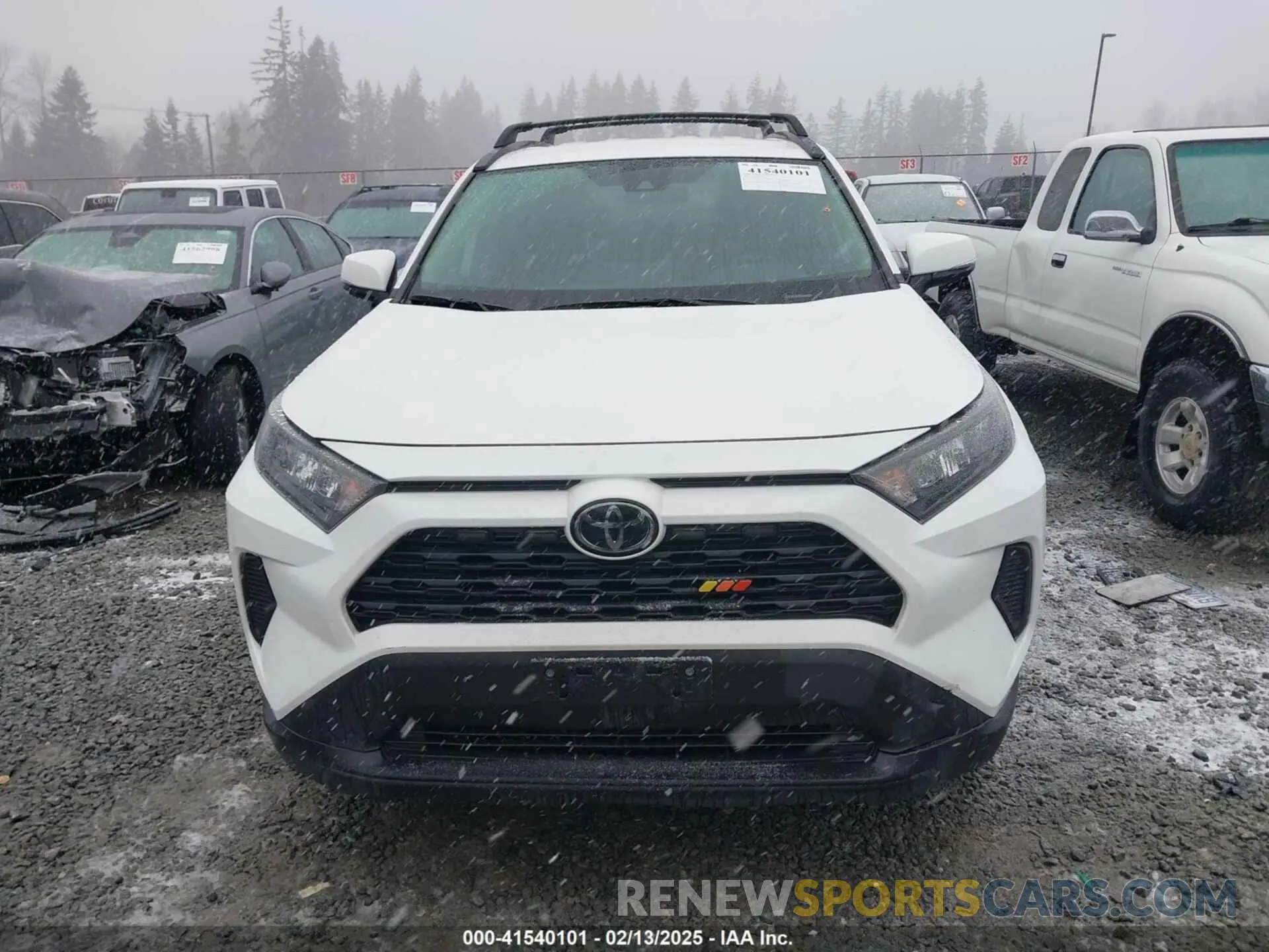 12 Photograph of a damaged car 2T3G1RFV2LW109983 TOYOTA RAV4 2020