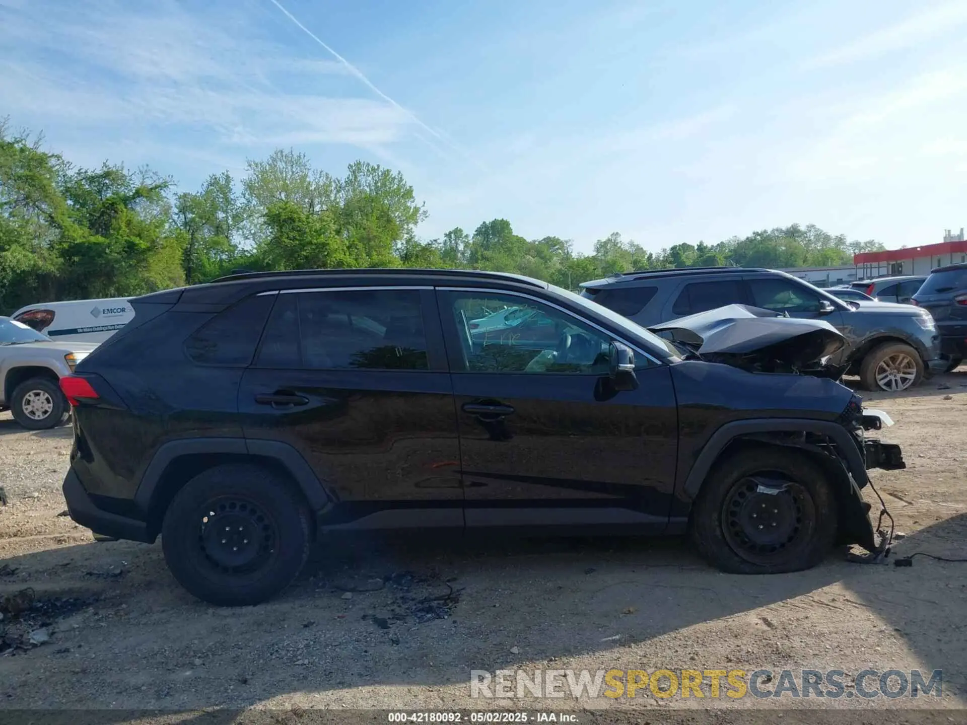14 Photograph of a damaged car 2T3G1RFV2LW138190 TOYOTA RAV4 2020