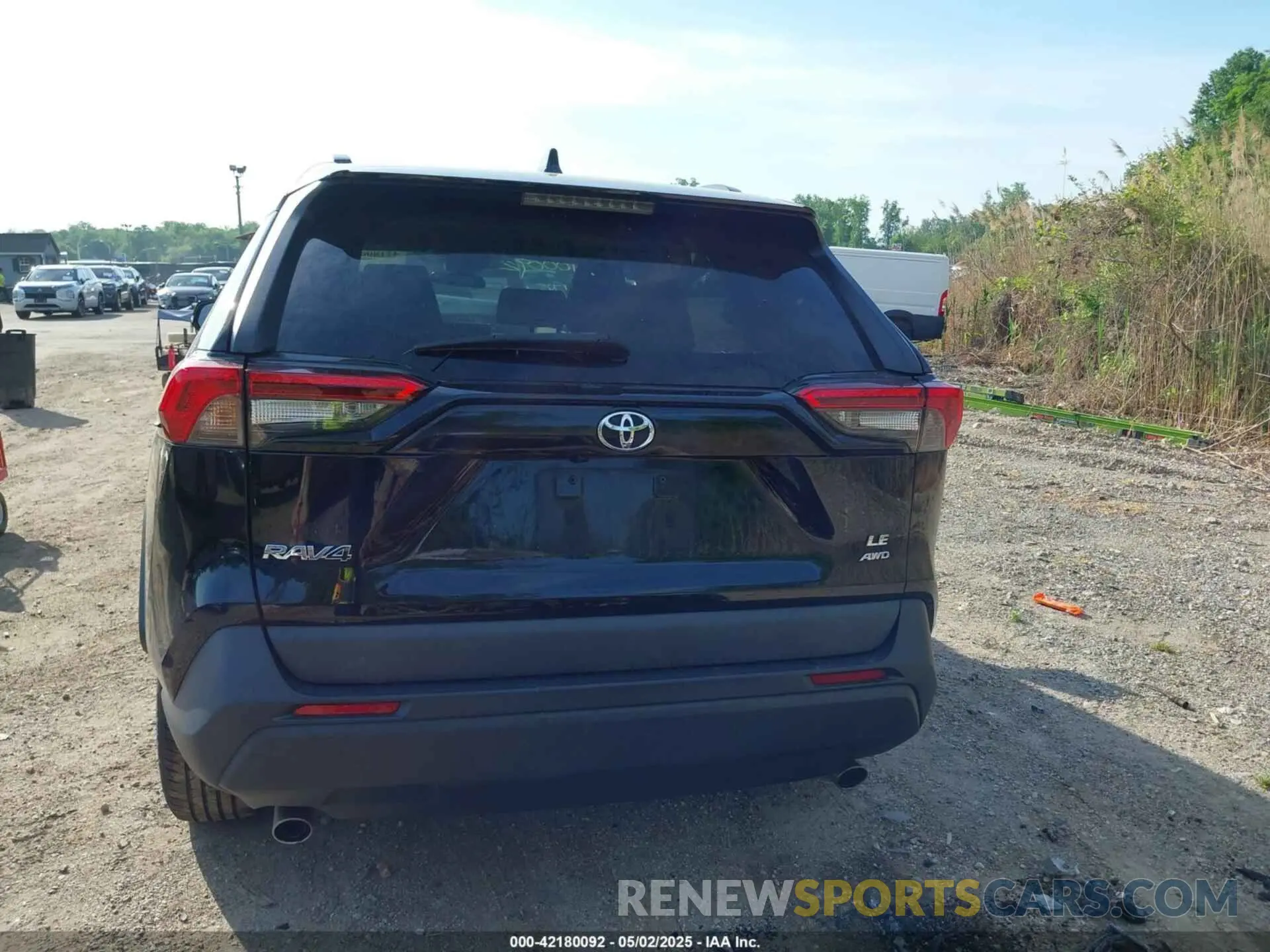 17 Photograph of a damaged car 2T3G1RFV2LW138190 TOYOTA RAV4 2020