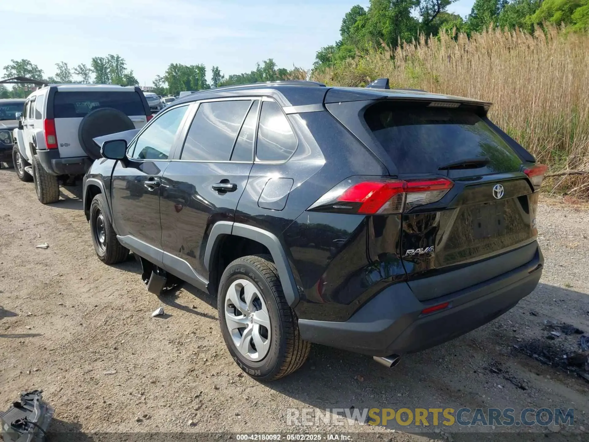 3 Photograph of a damaged car 2T3G1RFV2LW138190 TOYOTA RAV4 2020