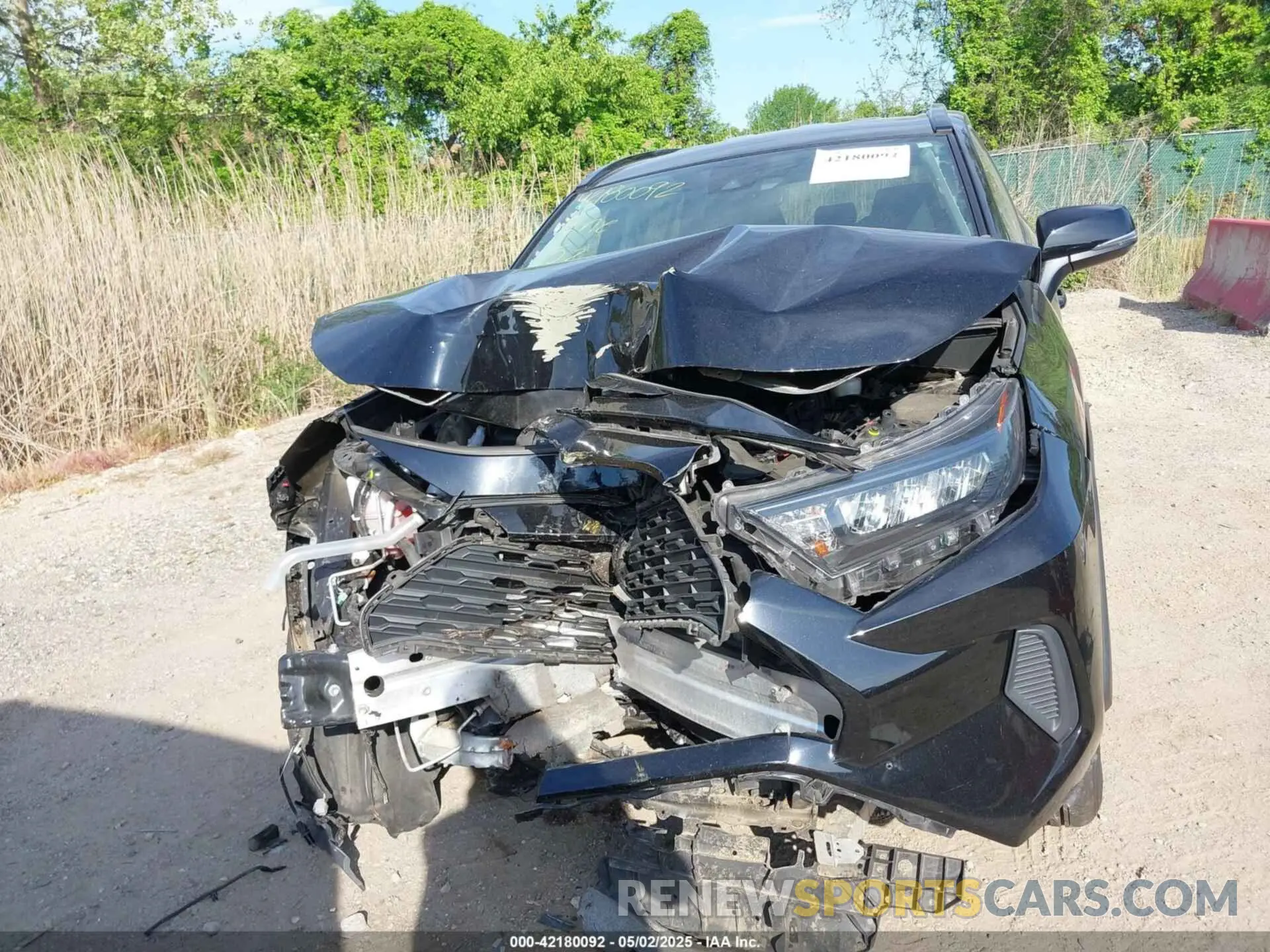 6 Photograph of a damaged car 2T3G1RFV2LW138190 TOYOTA RAV4 2020