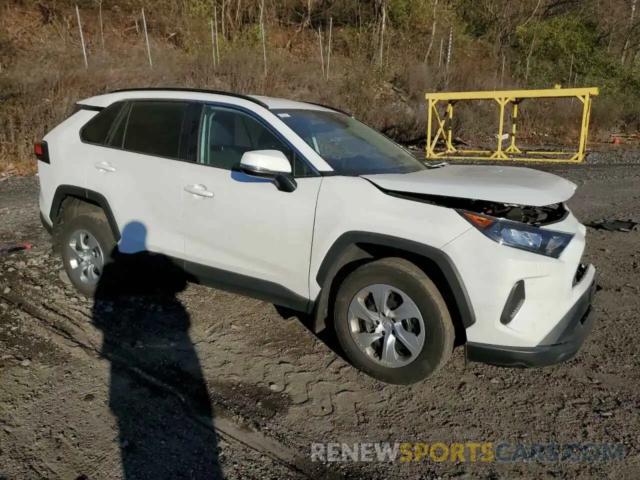 4 Photograph of a damaged car 2T3G1RFV3LC062965 TOYOTA RAV4 2020