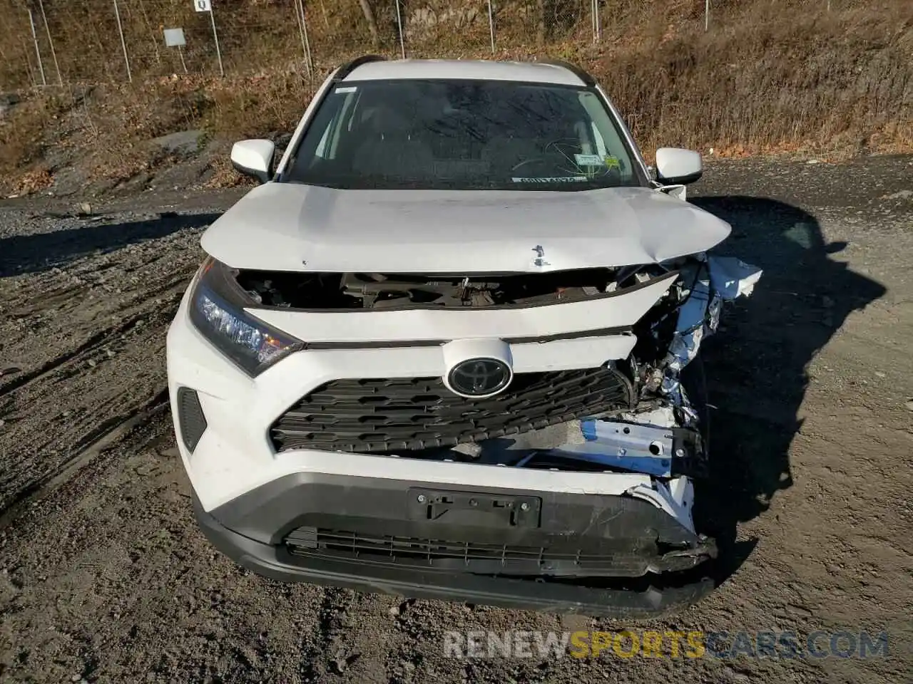 5 Photograph of a damaged car 2T3G1RFV3LC062965 TOYOTA RAV4 2020